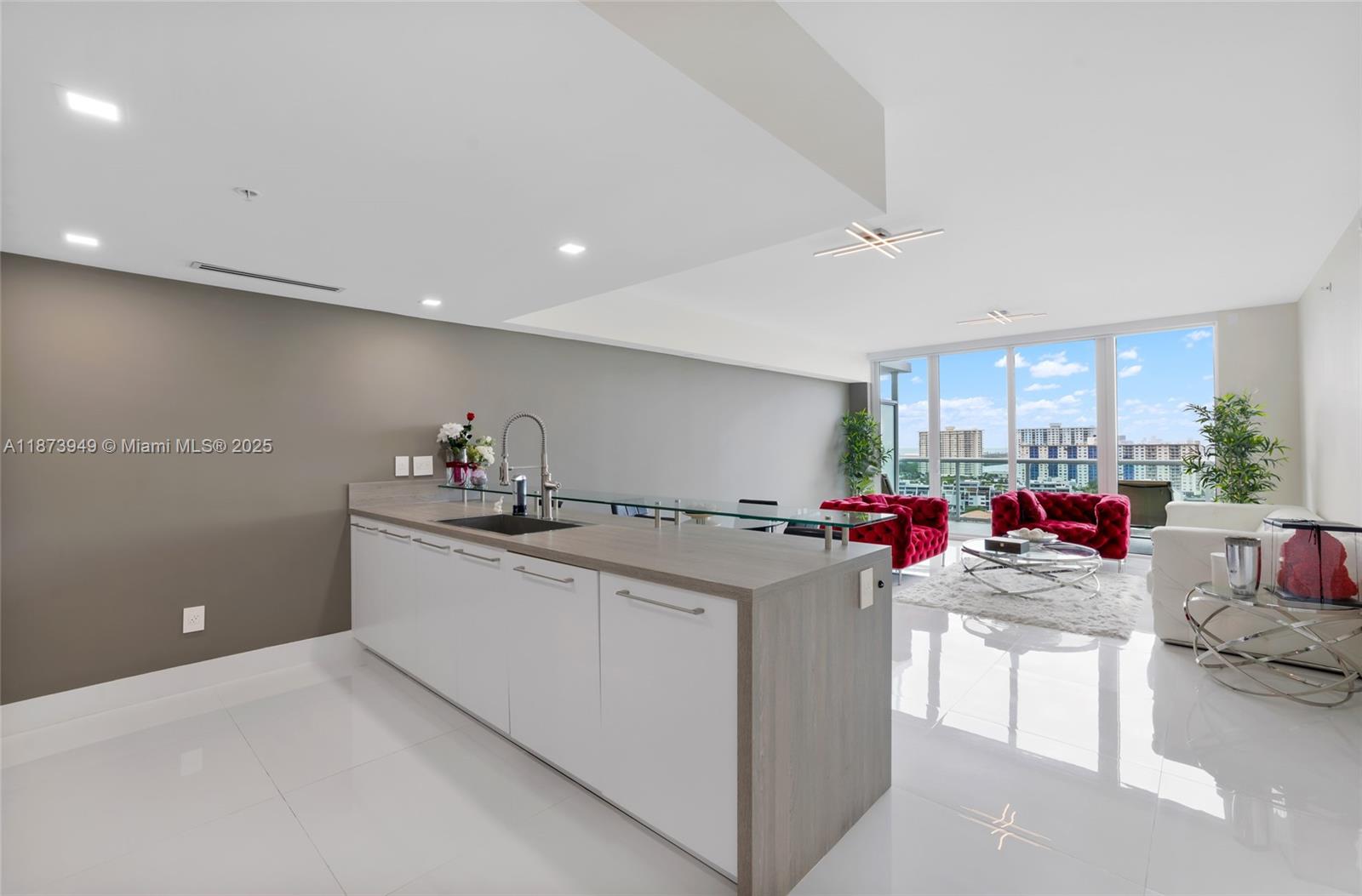 image 400 Sunny Isles24