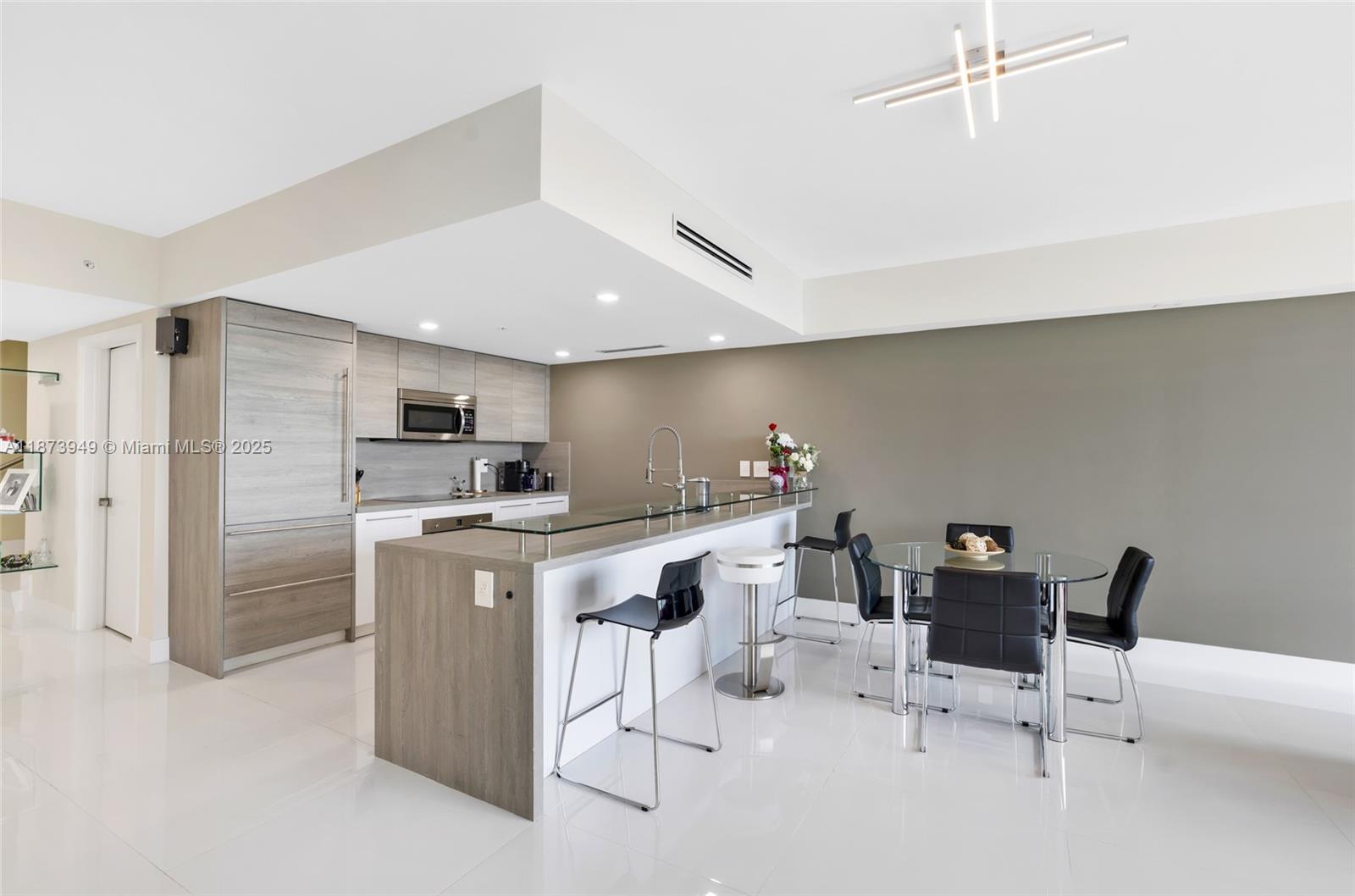 image 400 Sunny Isles26
