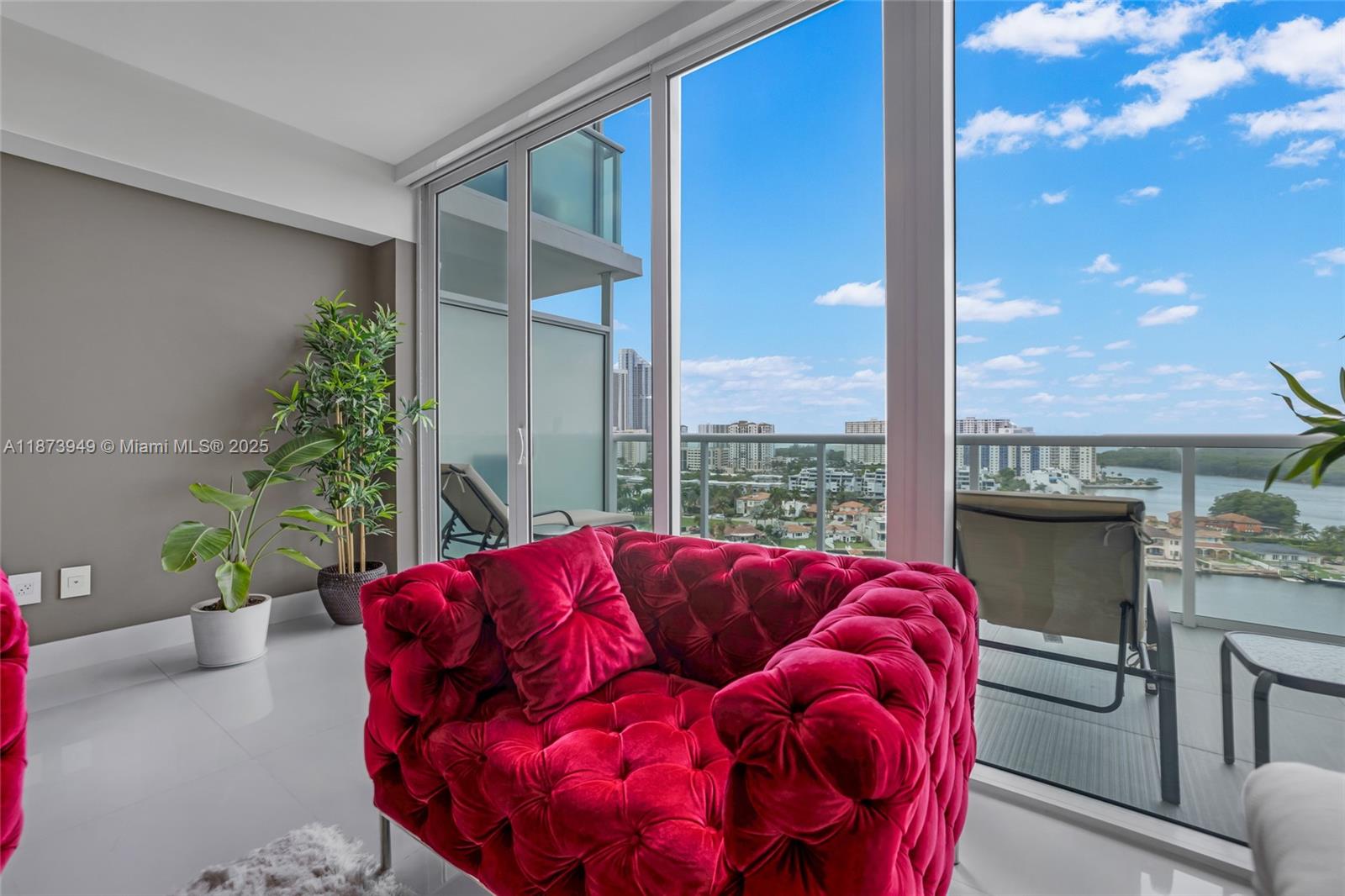 image 400 Sunny Isles33