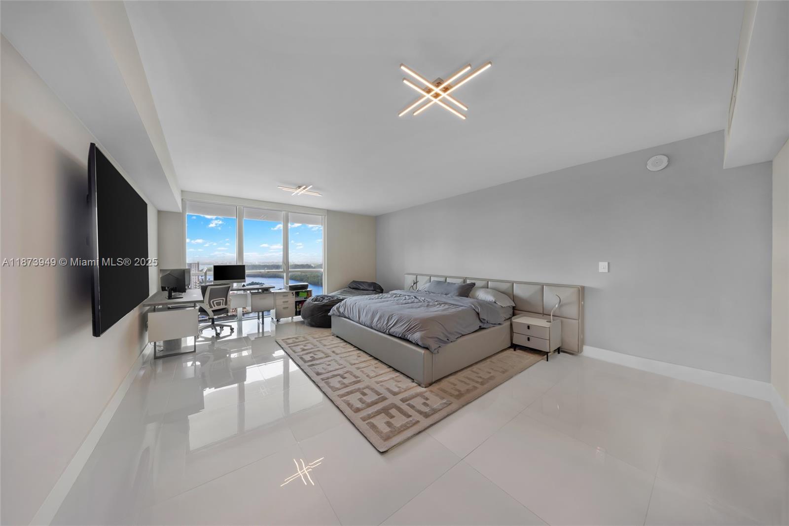 image 400 Sunny Isles39