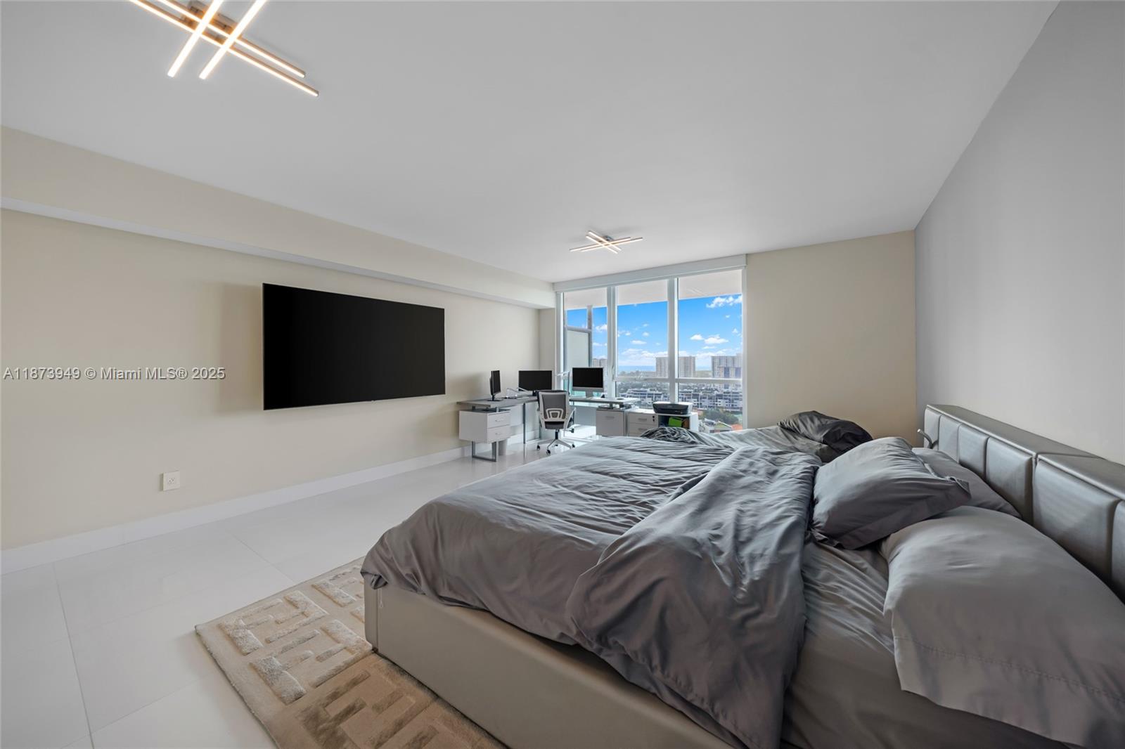 image 400 Sunny Isles41