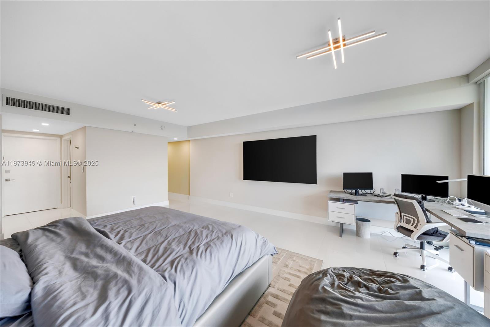 image 400 Sunny Isles42