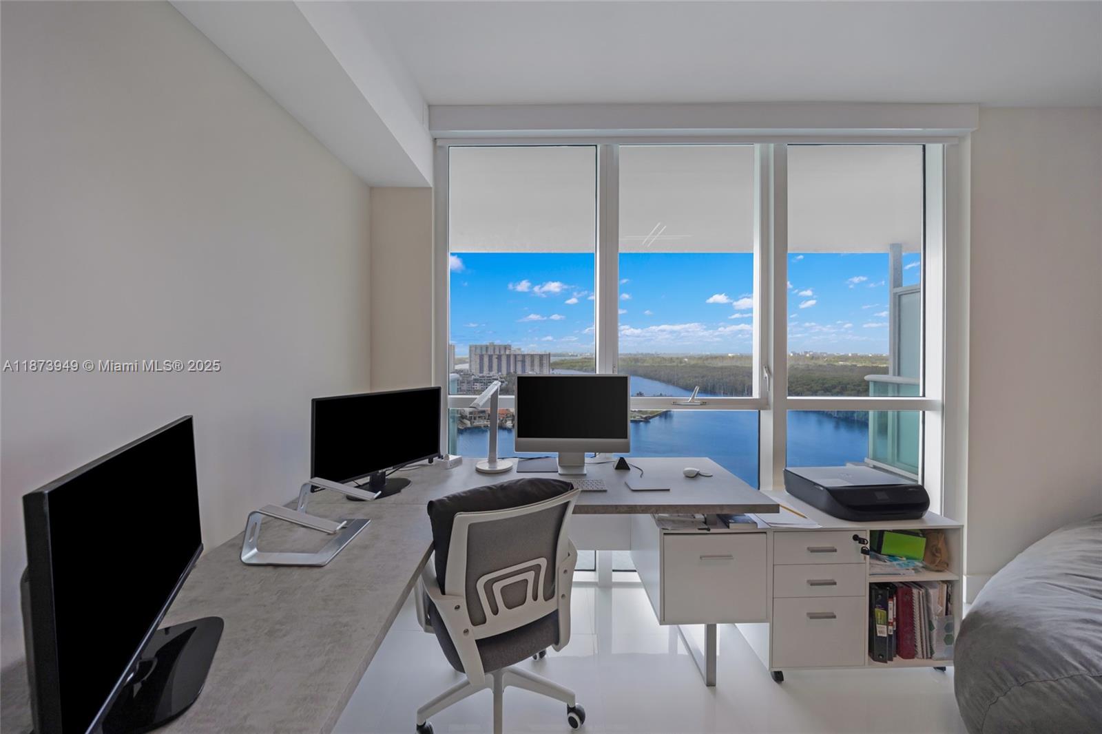 image 400 Sunny Isles43