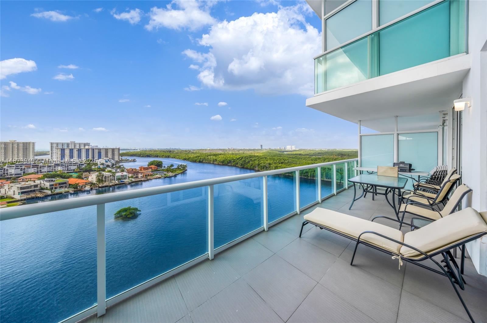image 400 Sunny Isles47