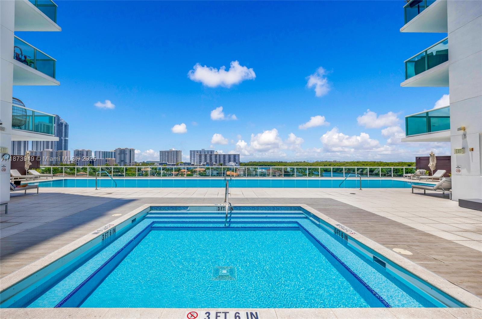 image 400 Sunny Isles4