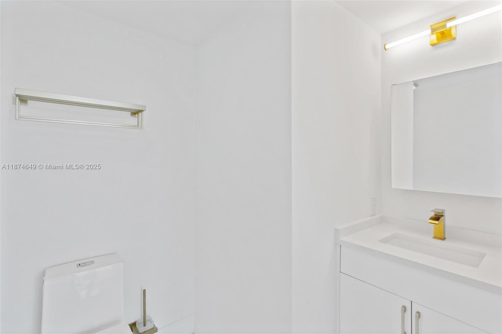 image Infinity At Brickell Cond9