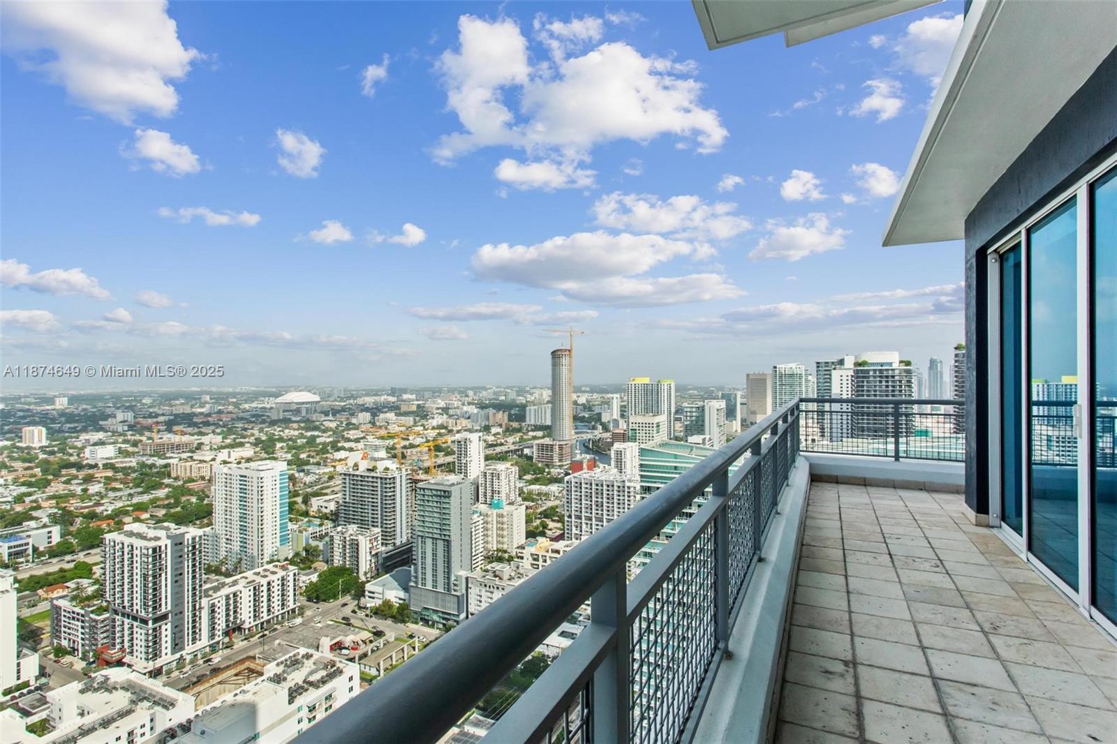 image Infinity At Brickell Cond20