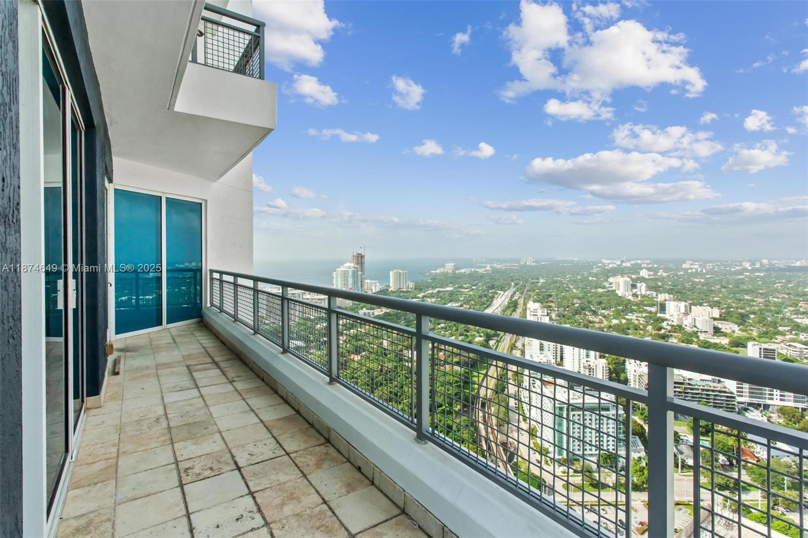 image Infinity At Brickell Cond23