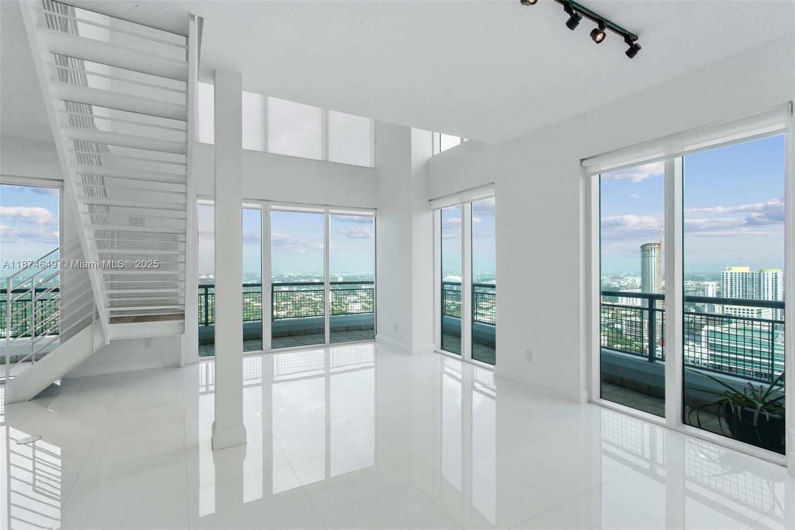 image Infinity At Brickell Cond6
