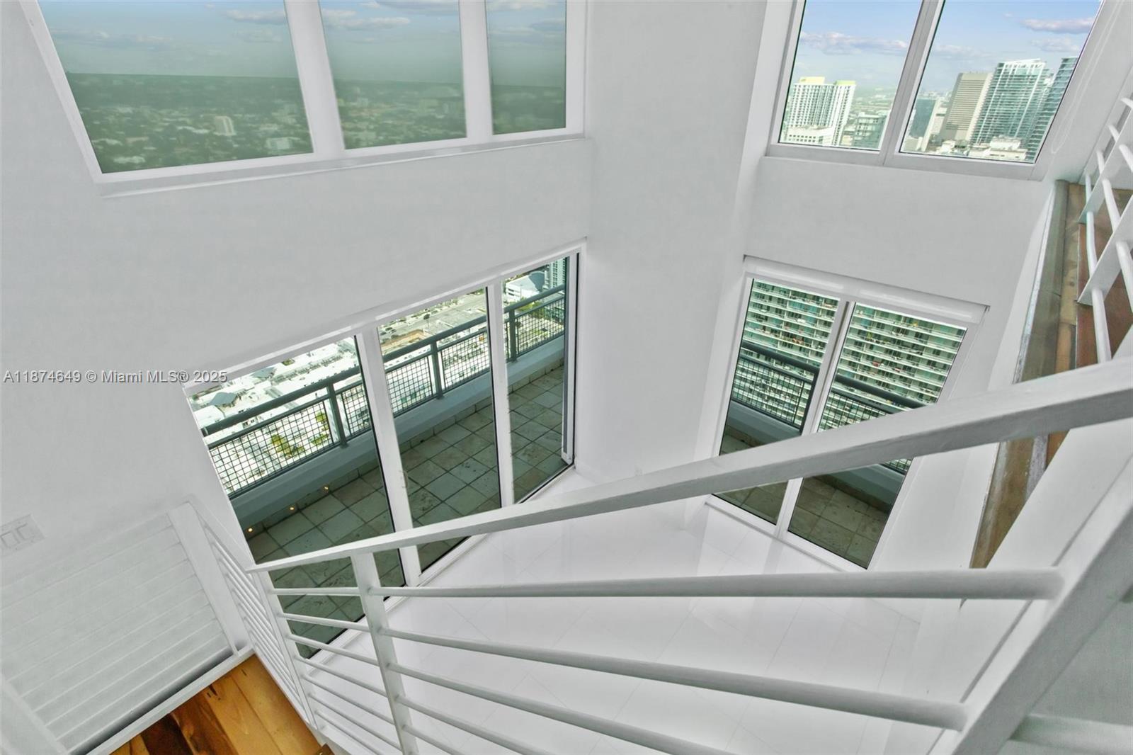 image Infinity At Brickell Cond8