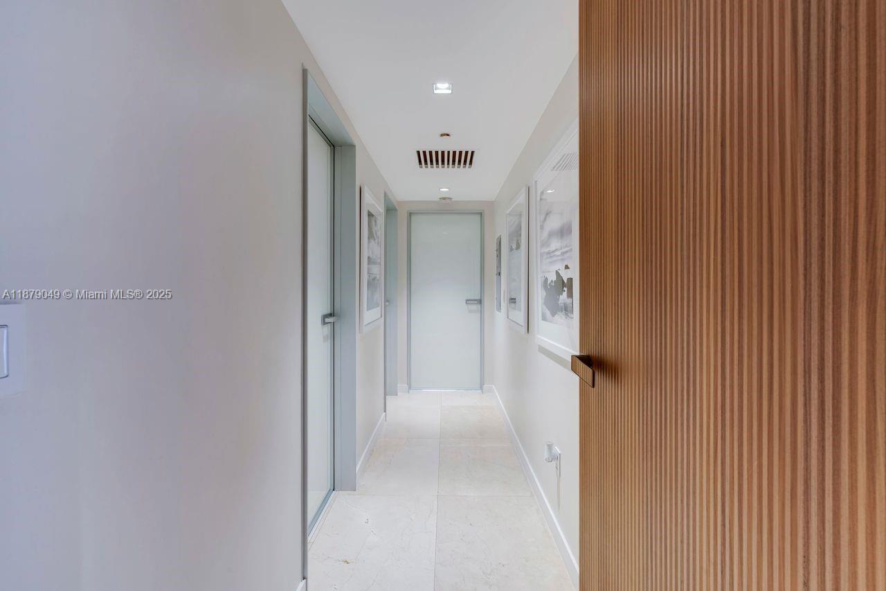 image Icon Brickell30