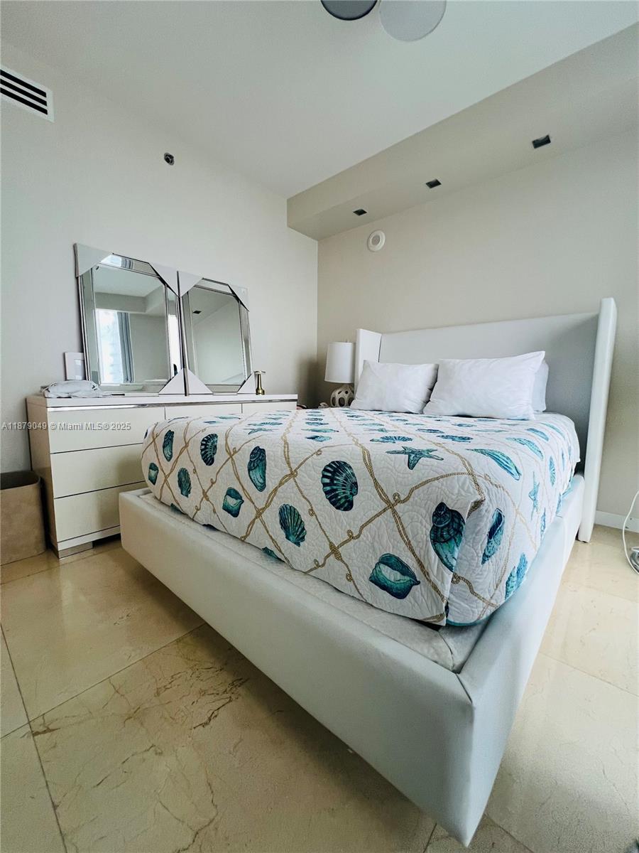 image Icon Brickell31