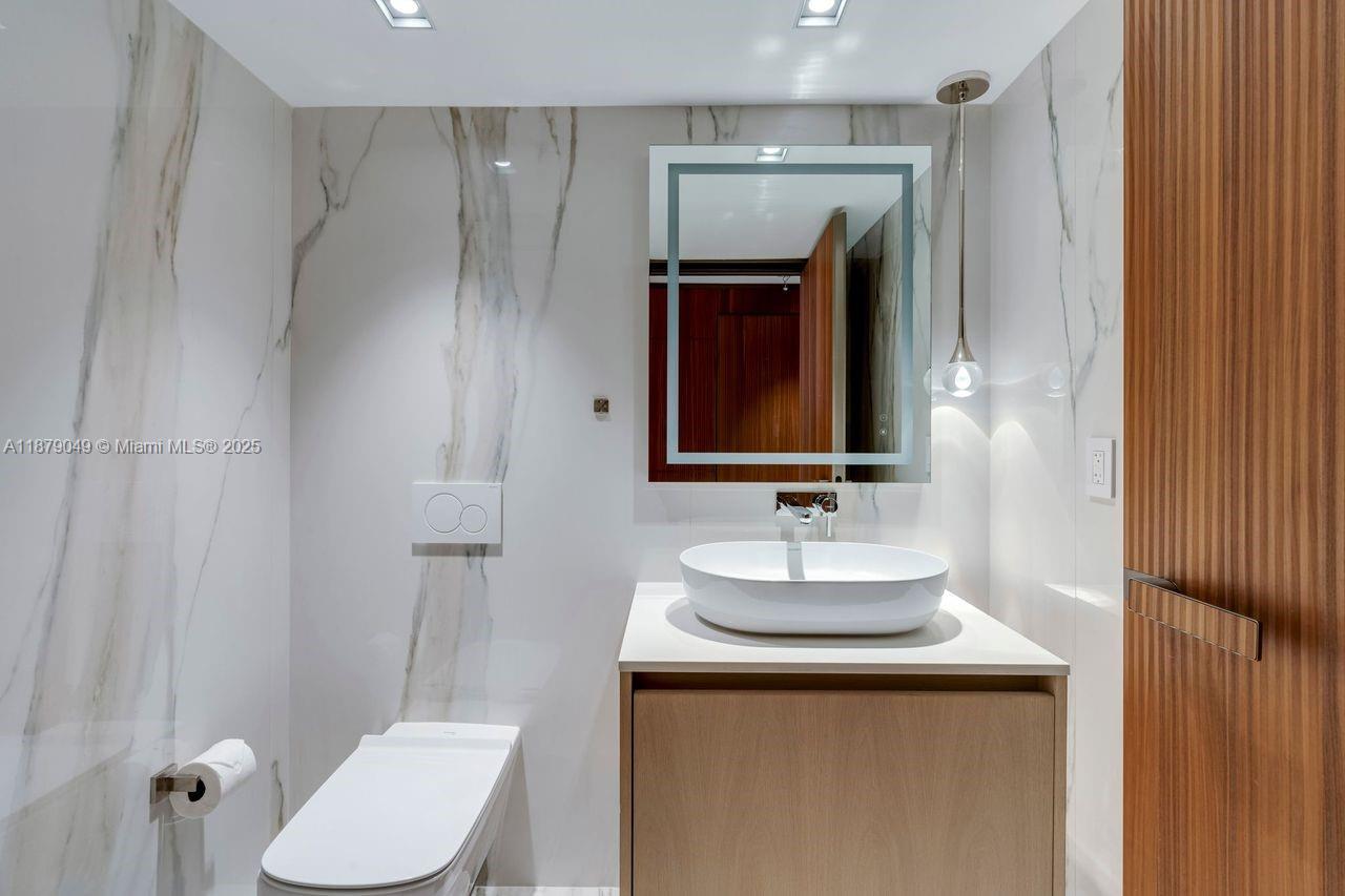 image Icon Brickell35