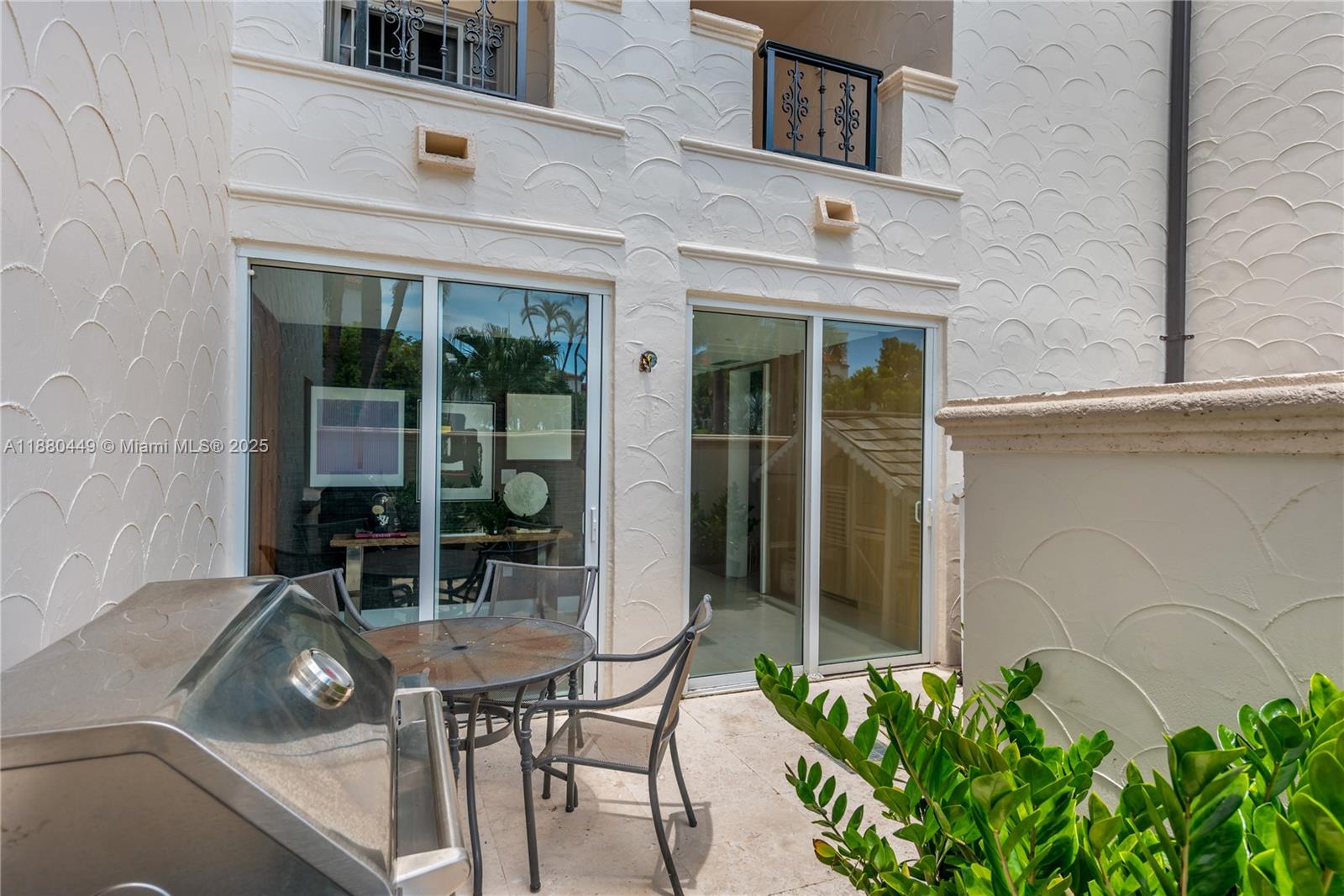 2514 Fisher Is Dr #6104 Miami Beach, FL 33109