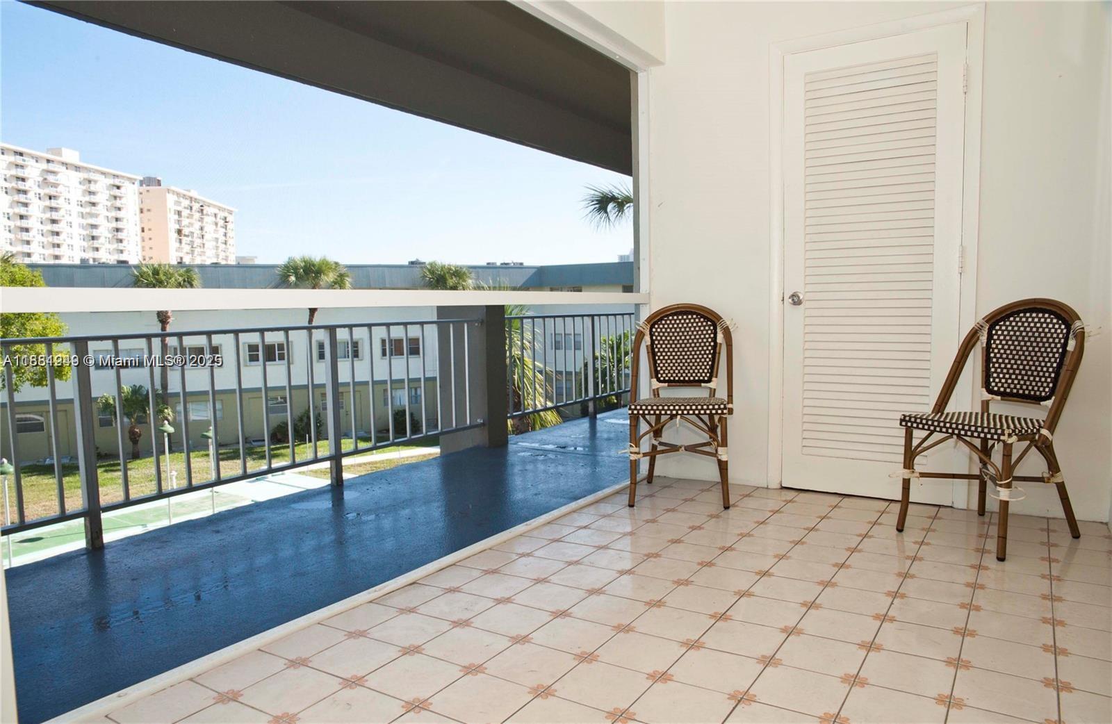 270 Layne Blvd #305