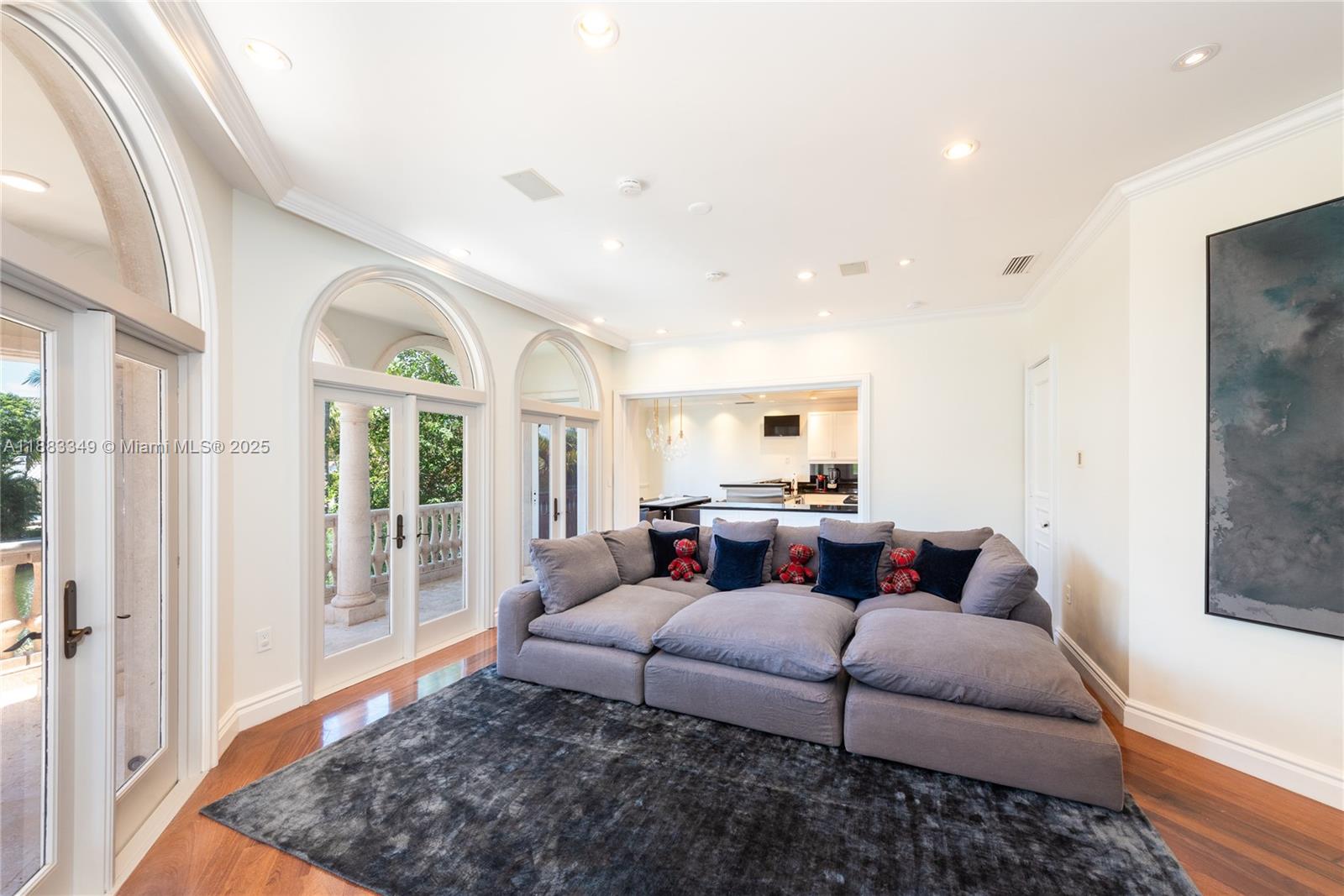 260 Cape Florida Dr Key Biscayne, FL 33149 260 Cape Florida Dr Key Biscayne, FL 33149