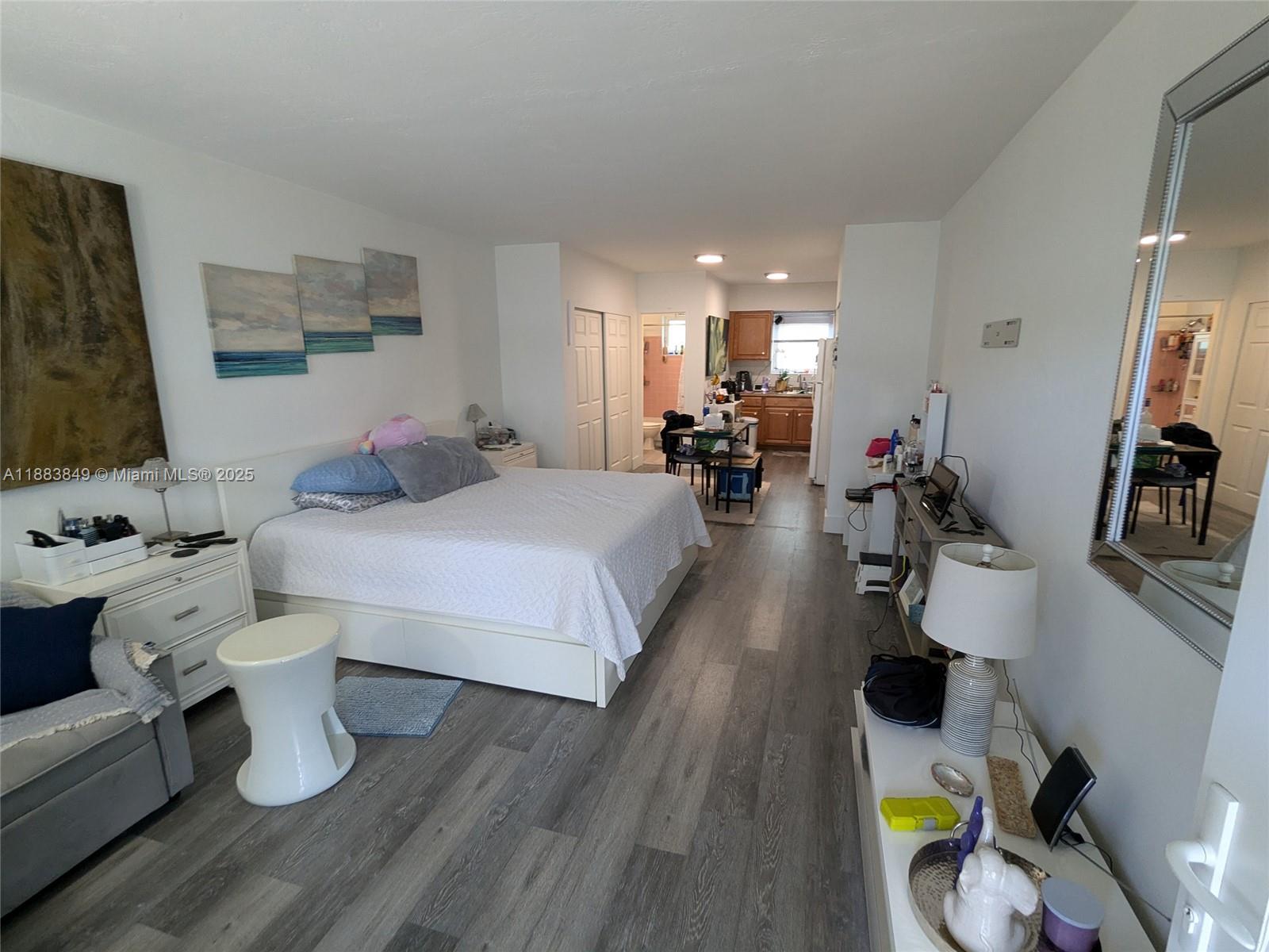 158 Ocean Dr #203