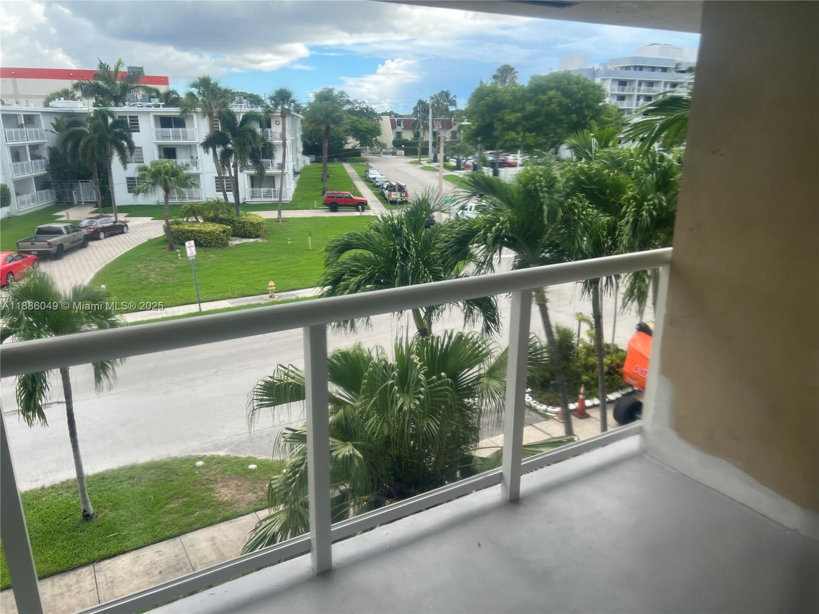 1600 NE 114th St #307 Miami, FL 33181