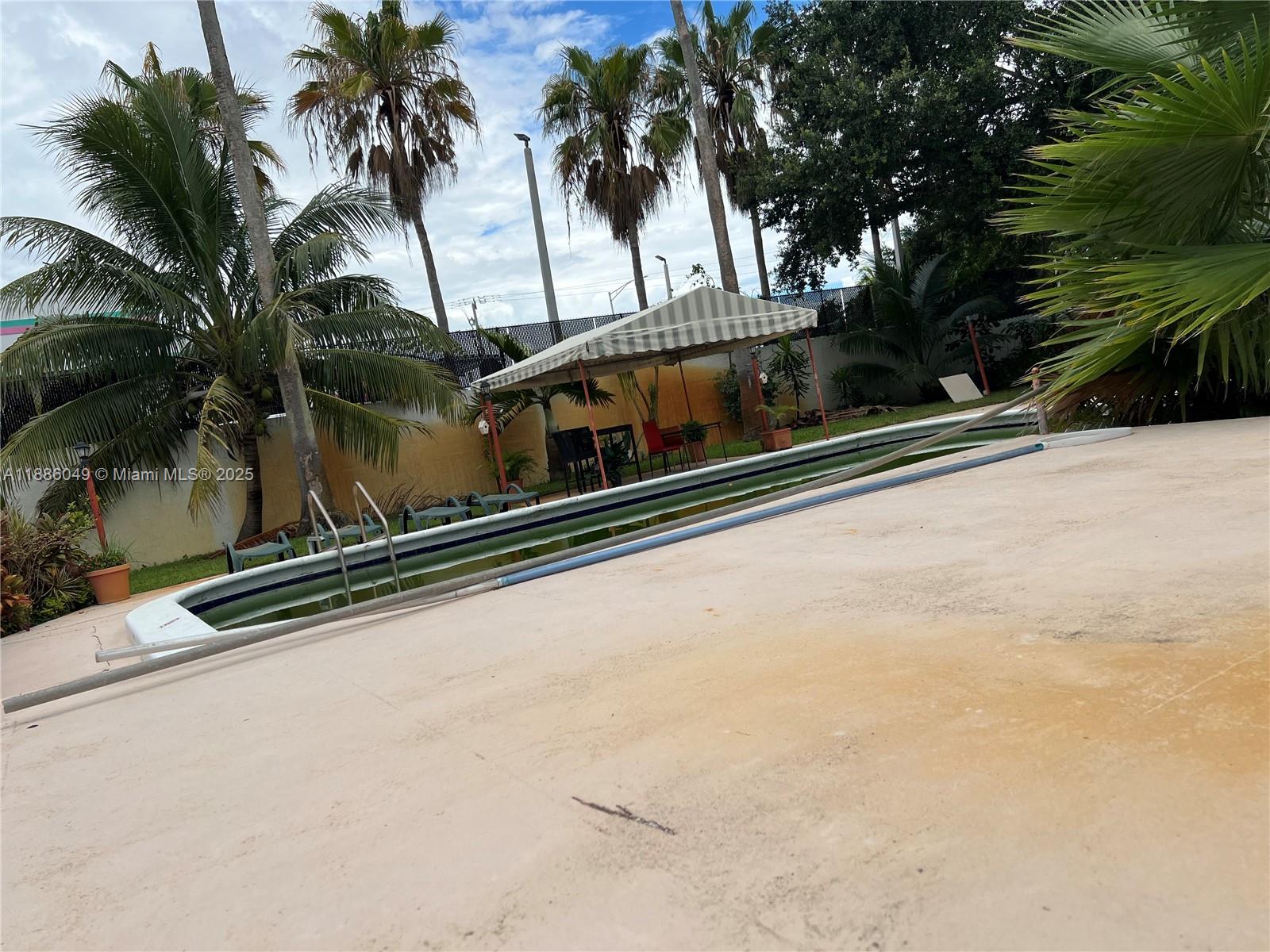 1600 NE 114th St #307 Miami, FL 33181