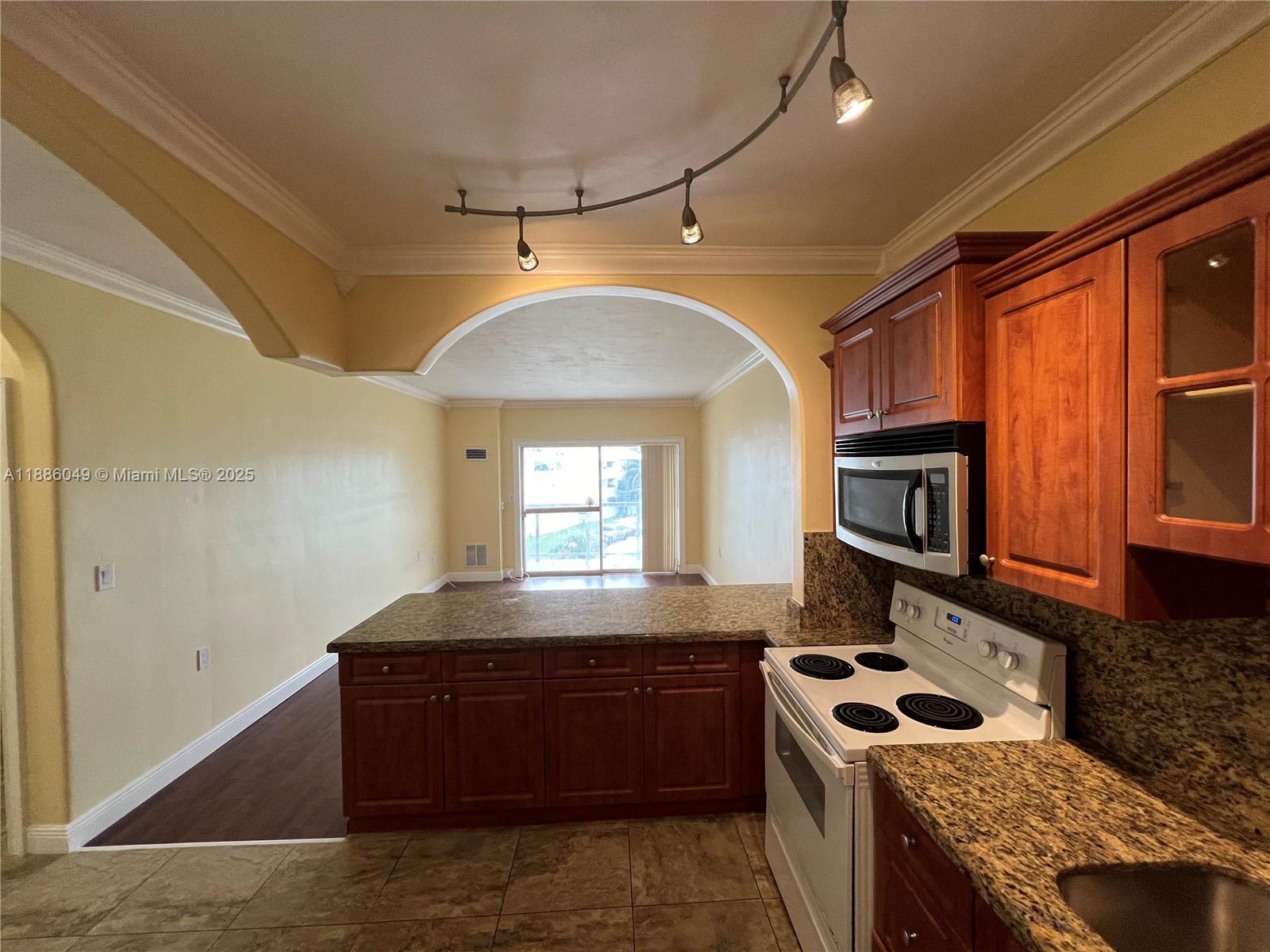 1600 NE 114th St #307 Miami, FL 33181