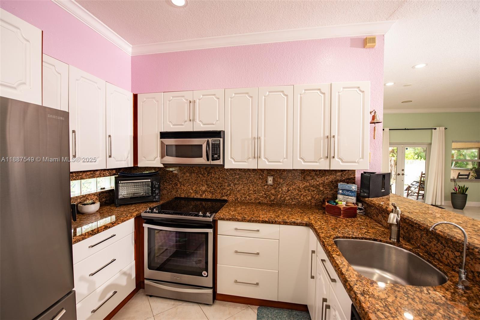 13070 NW 5th St Pembroke Pines, FL 33028