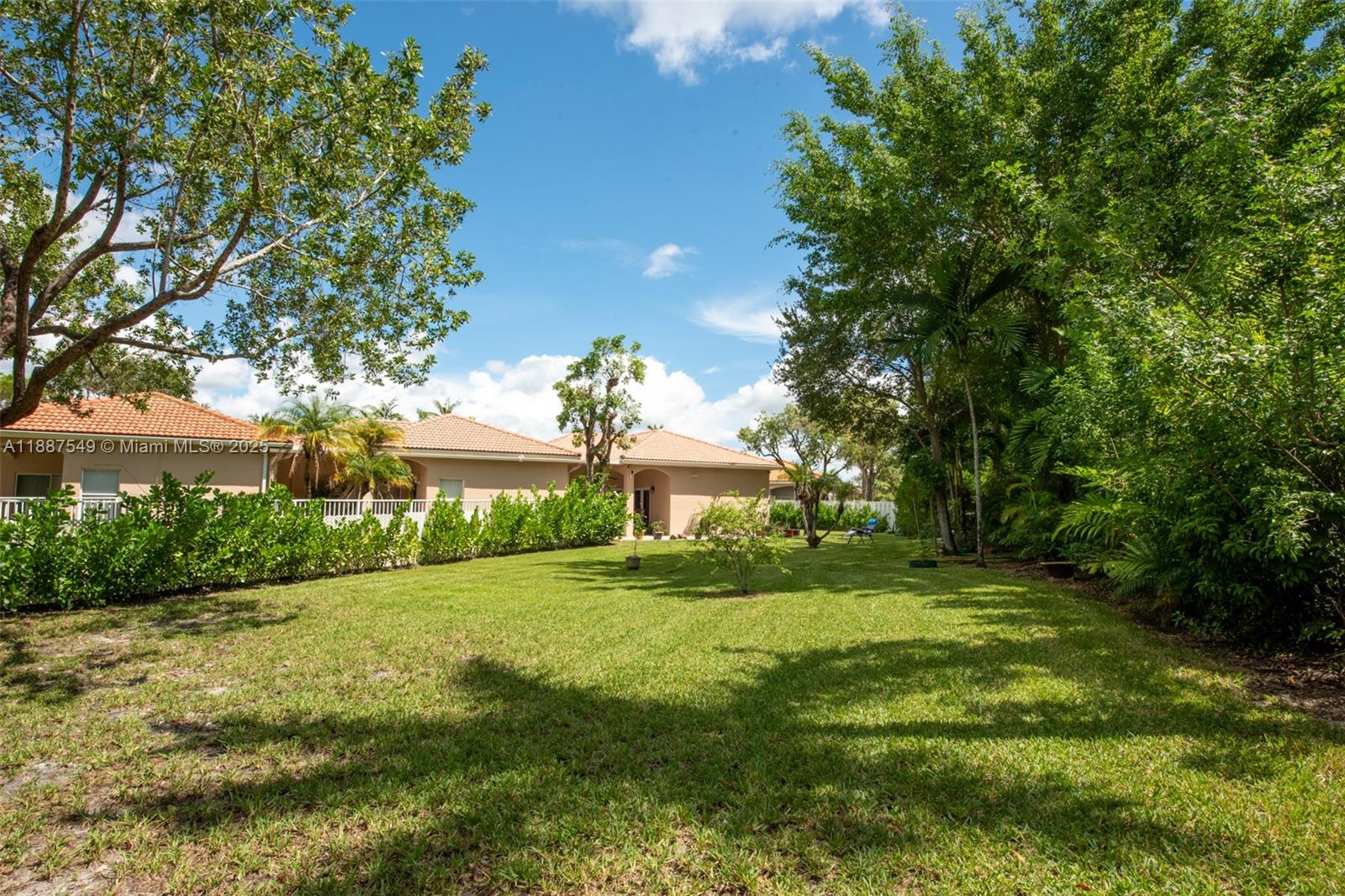 13070 NW 5th St Pembroke Pines, FL 33028