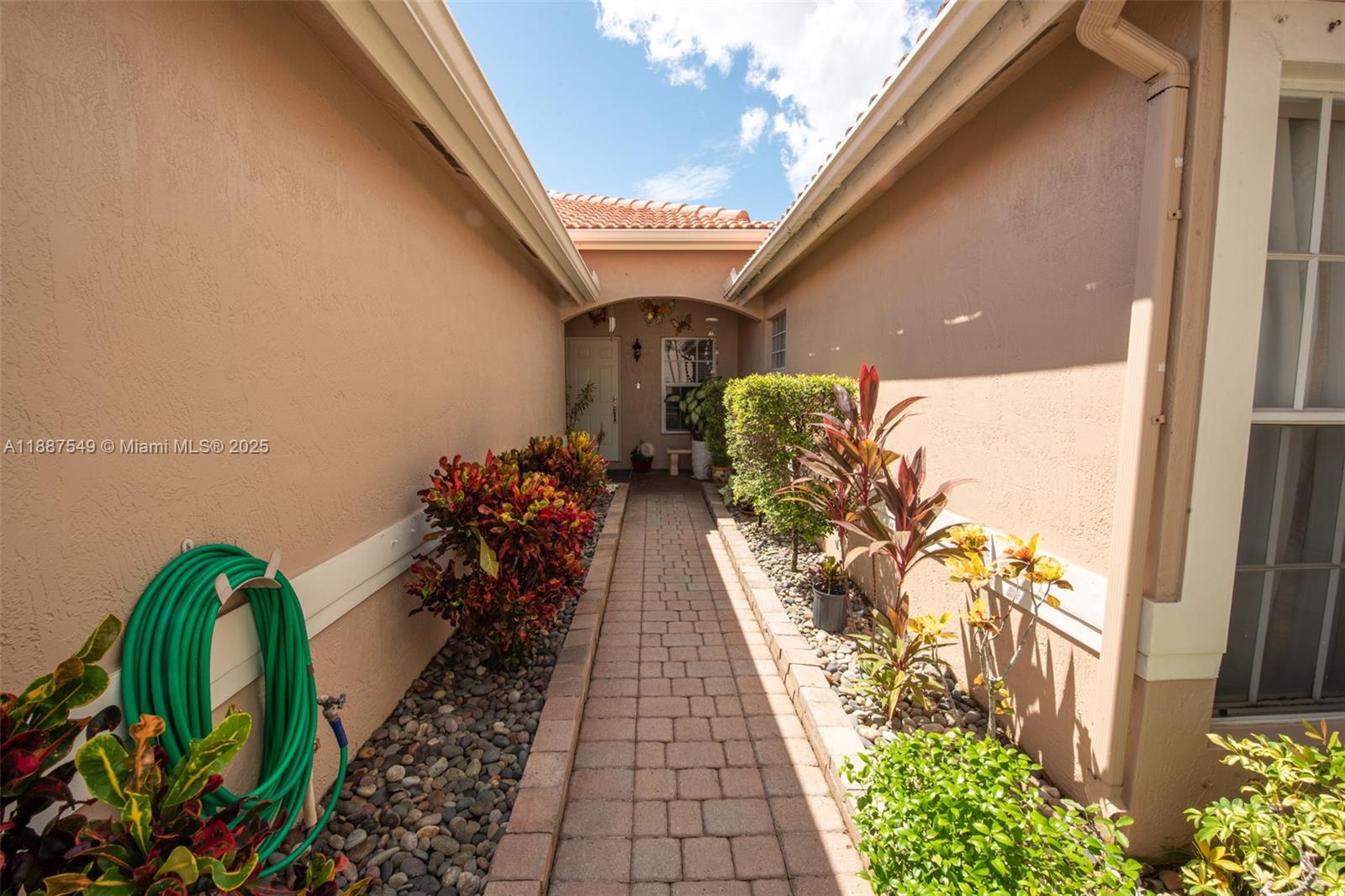 13070 NW 5th St Pembroke Pines, FL 33028