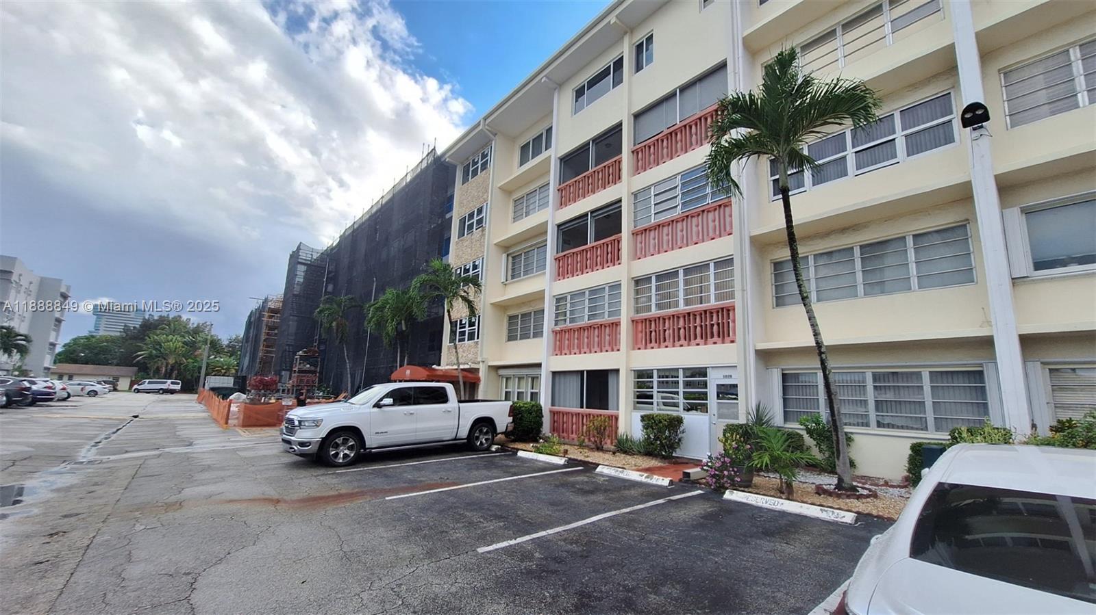 215 SE 3rd Ave #202D