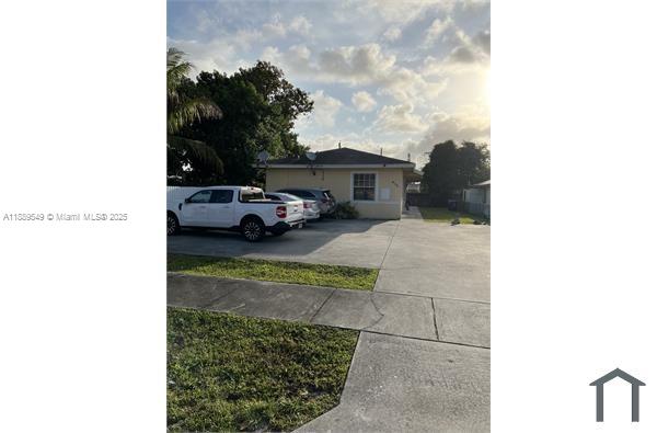 415 N 60th Way