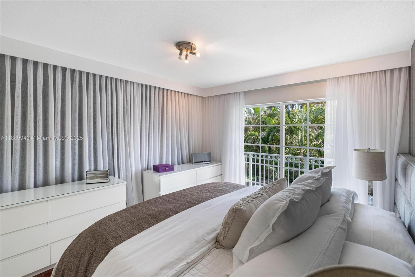 2752 SW 11th St Miami, FL 33135