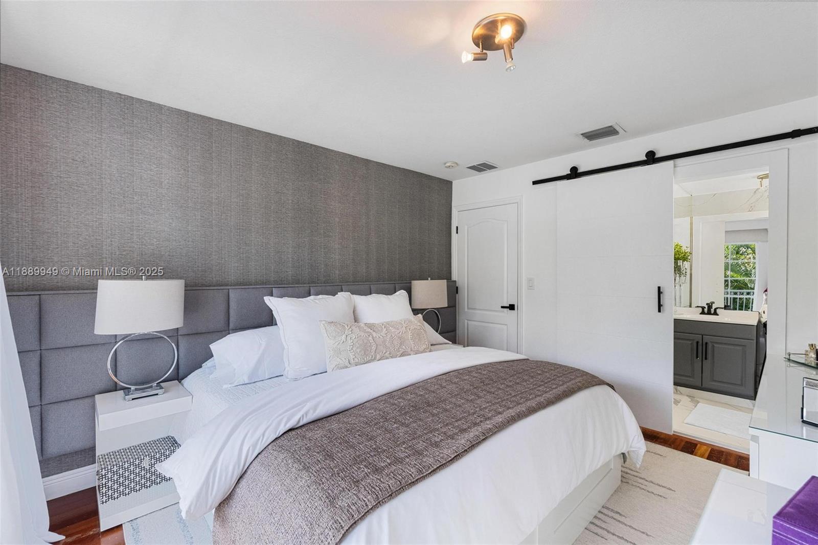 2752 SW 11th St Miami, FL 33135