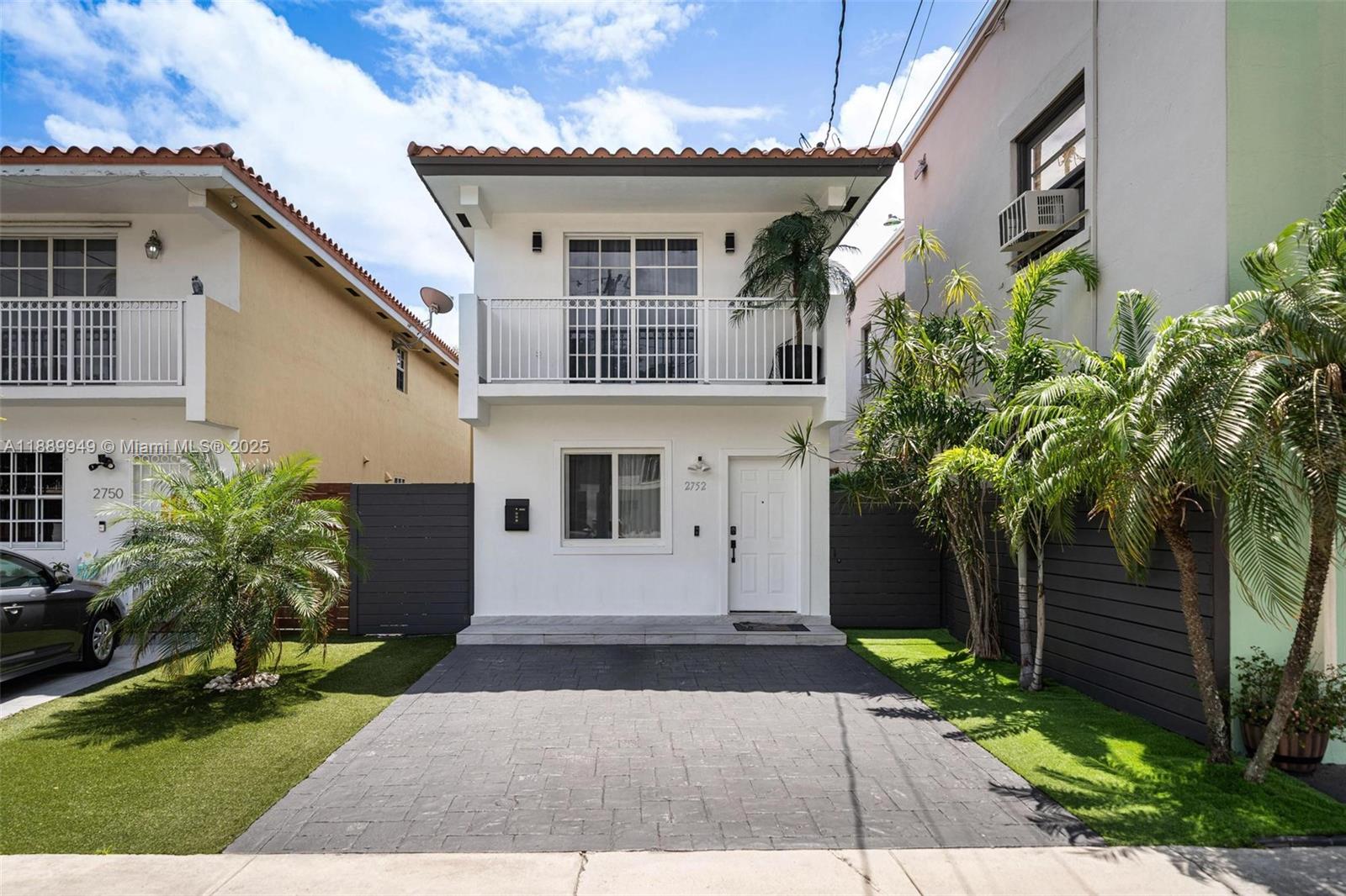 2752 SW 11th St Miami, FL 33135