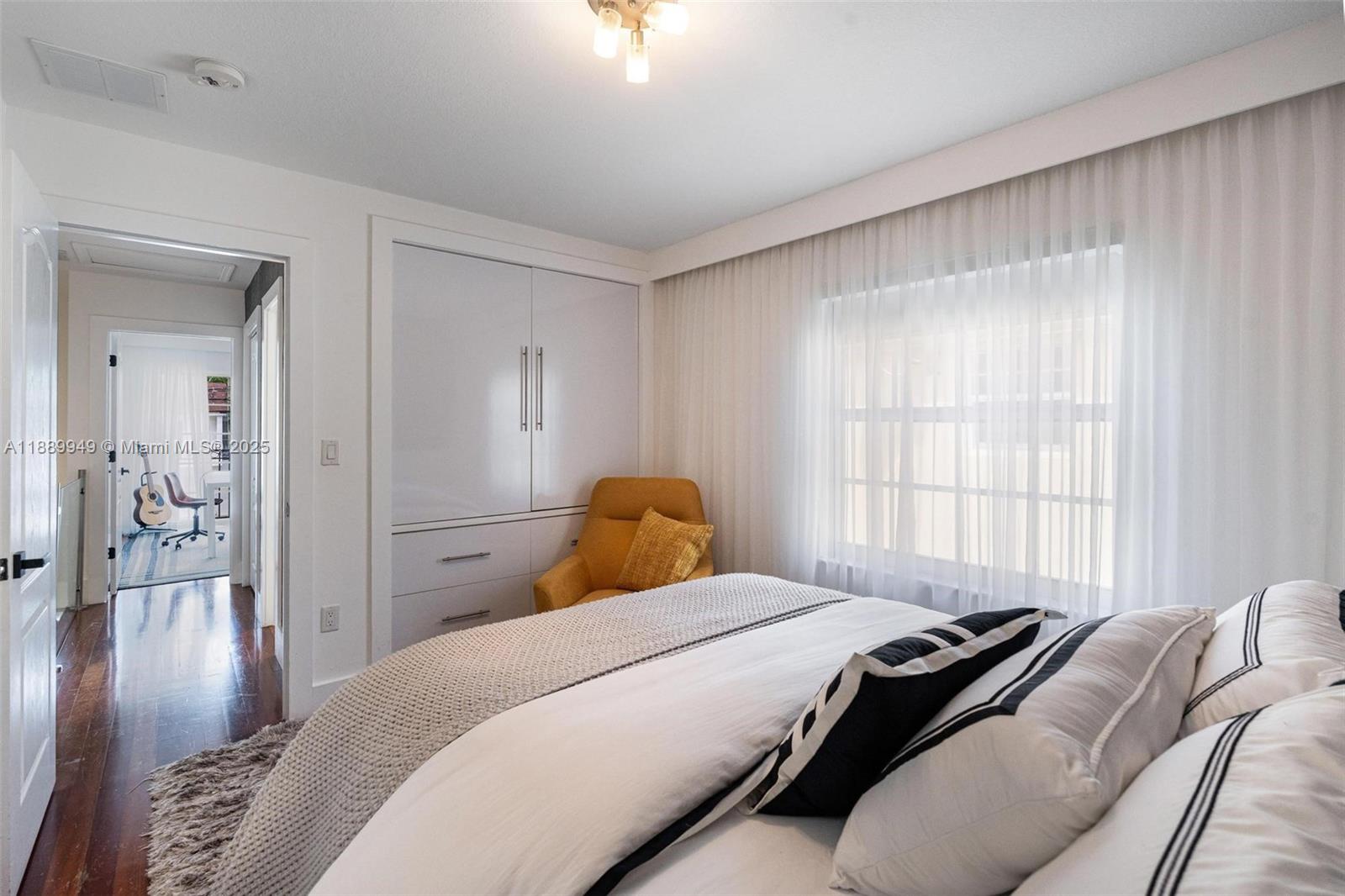 2752 SW 11th St Miami, FL 33135