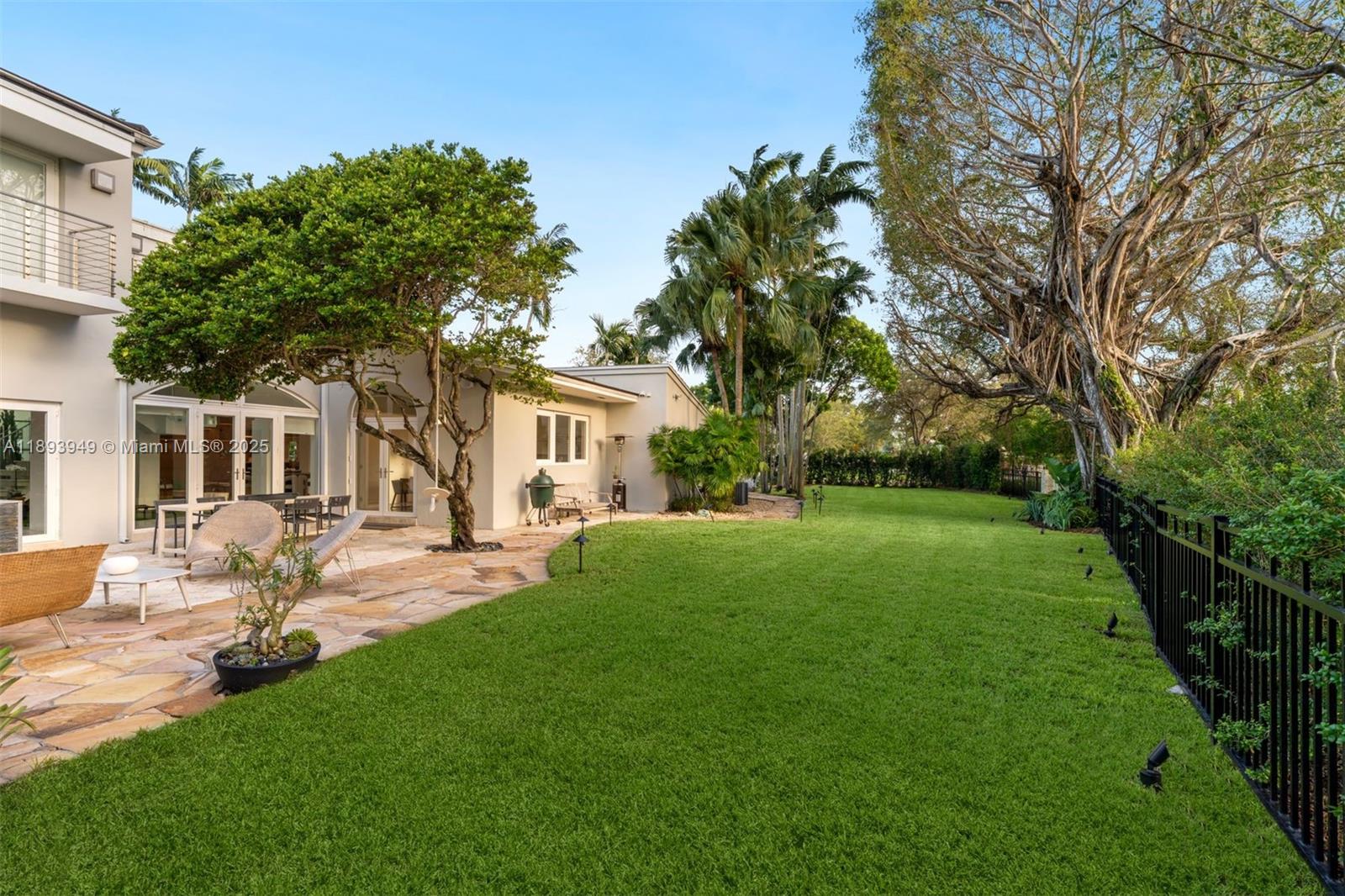 755 Blue Rd Coral Gables, FL 33146