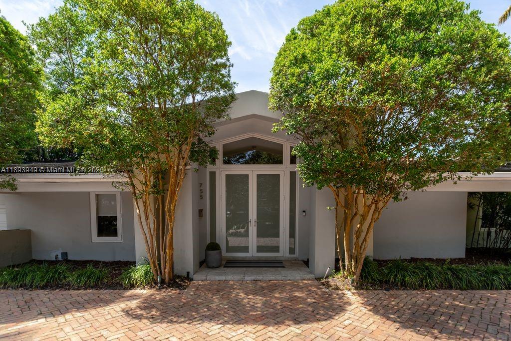 755 Blue Rd Coral Gables, FL 33146