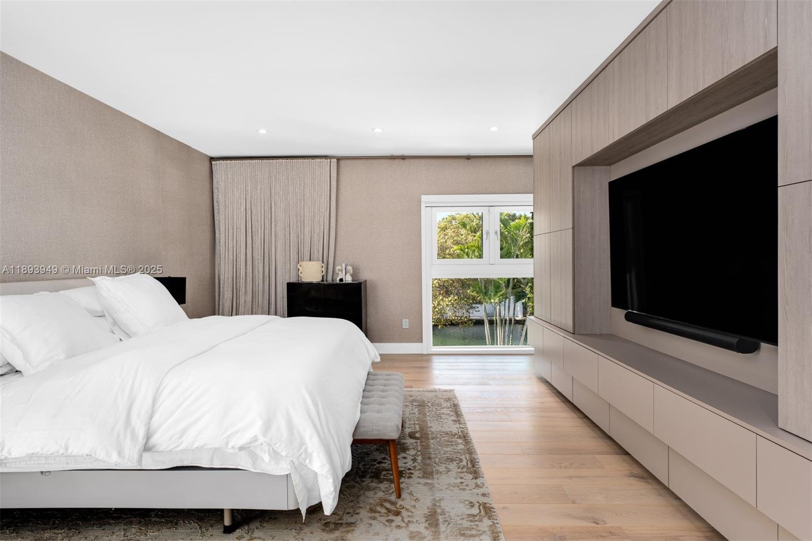 755 Blue Rd Coral Gables, FL 33146