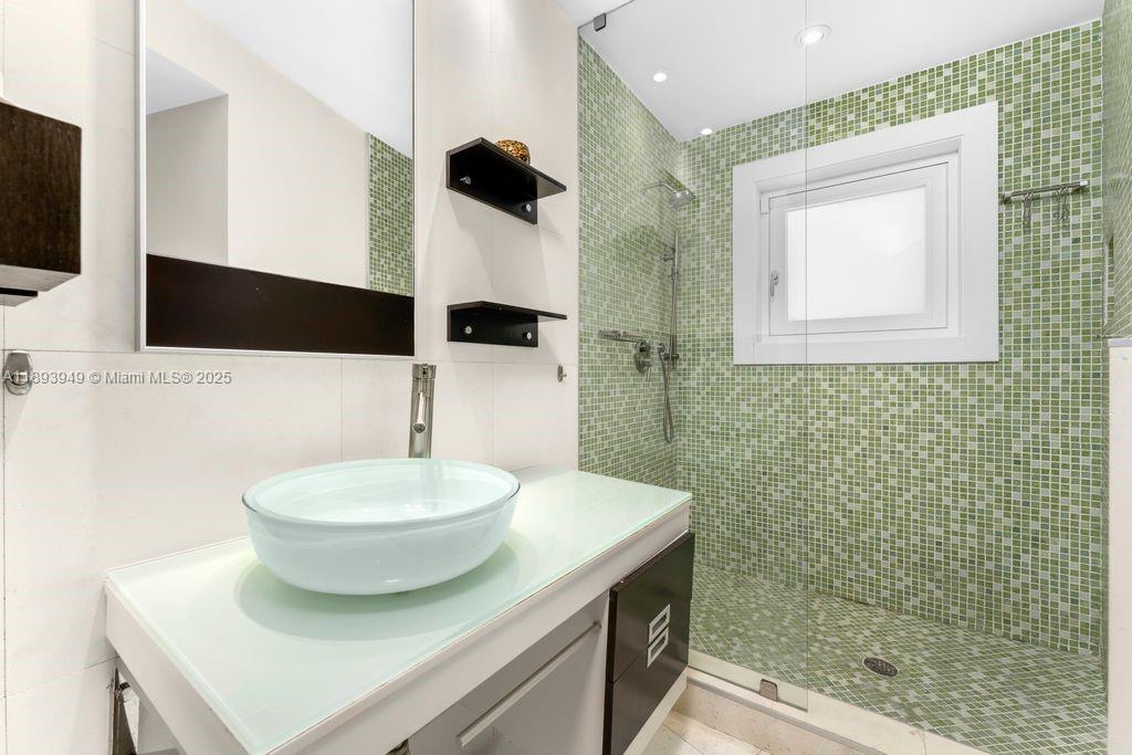 755 Blue Rd Coral Gables, FL 33146