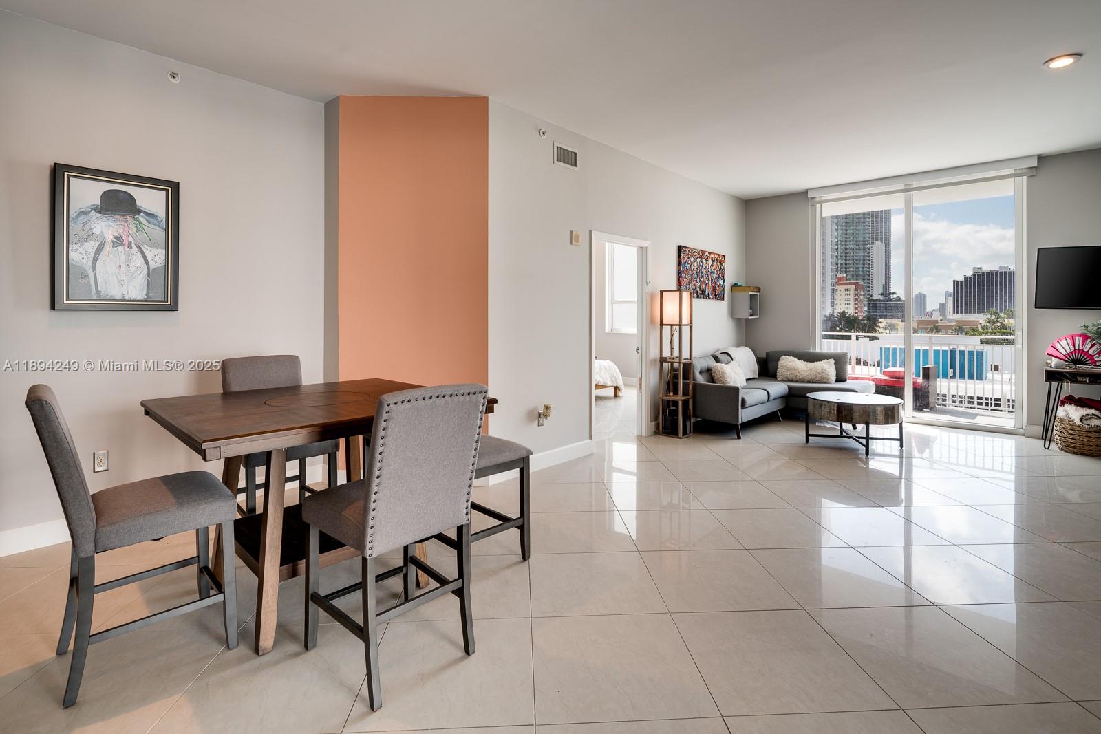 2275 Biscayne Blvd #905