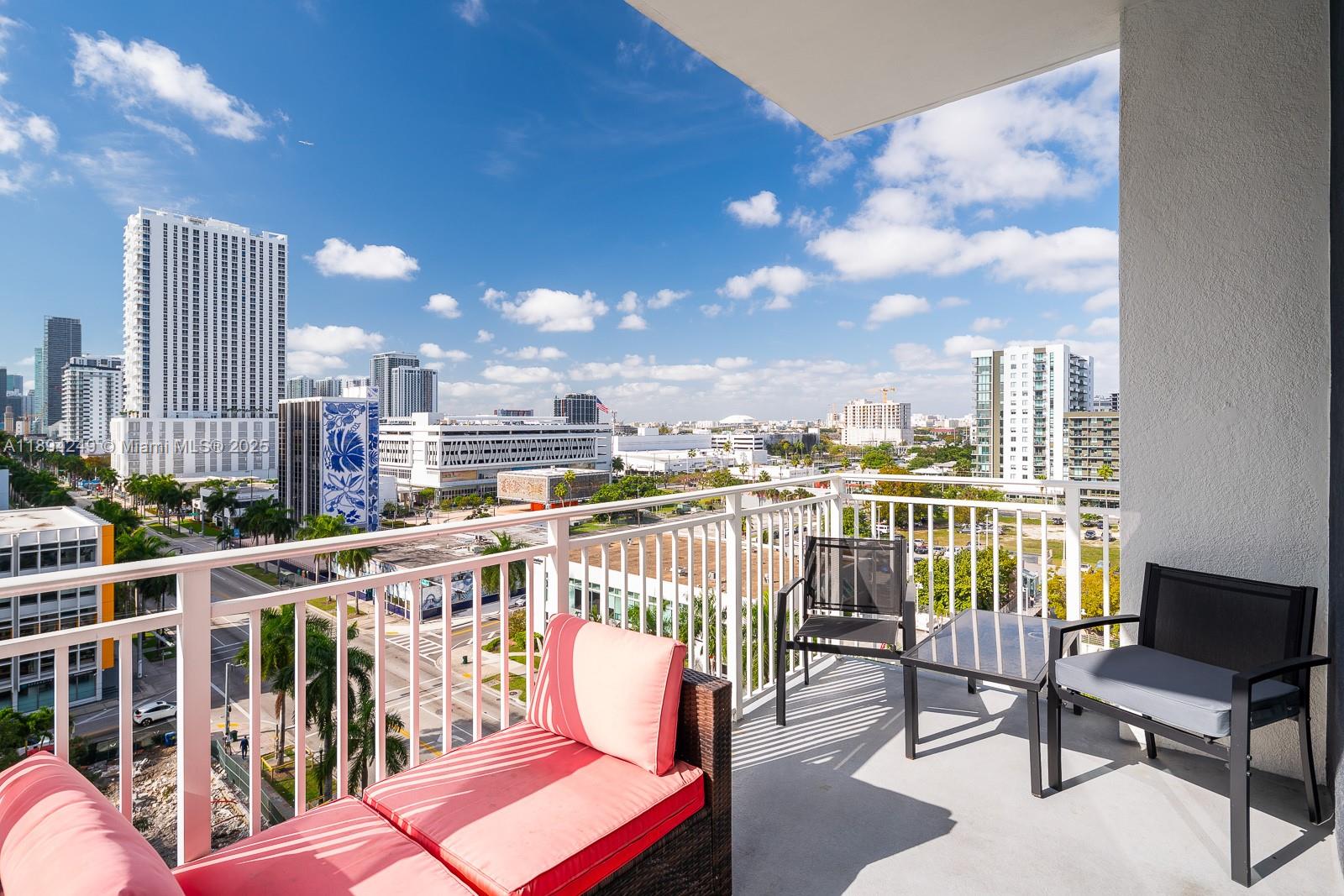 image Uptown Lofts Condo9