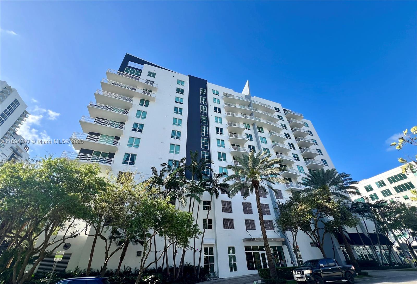 image Uptown Lofts Condo11