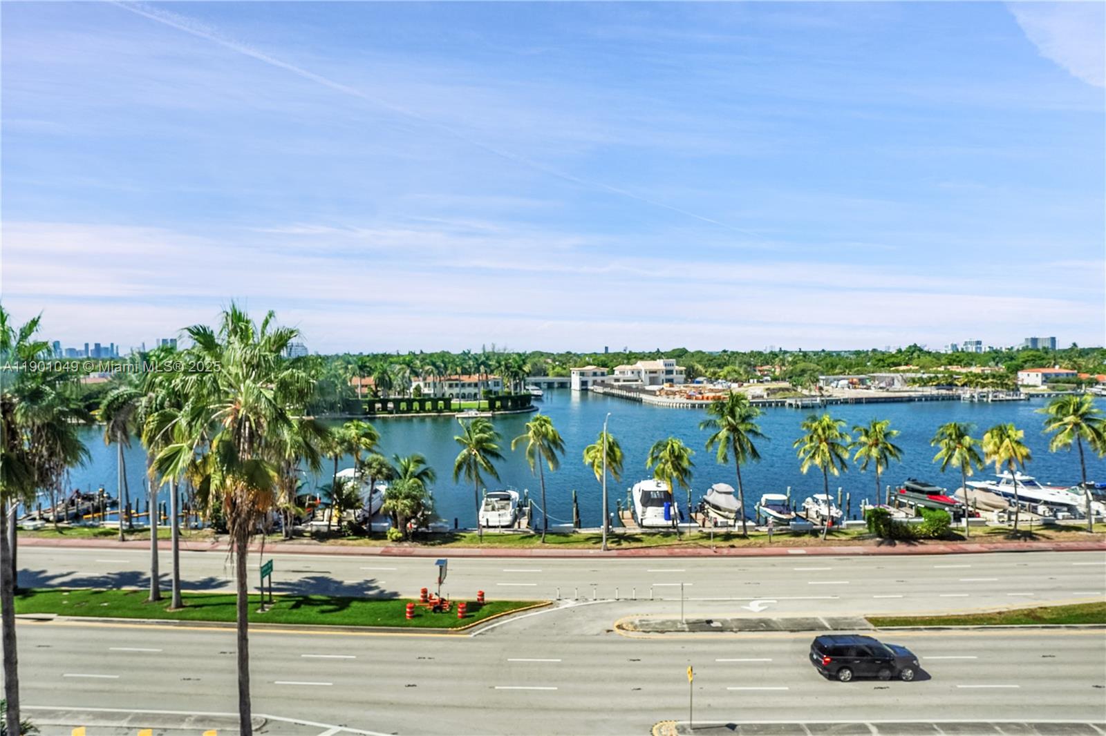 5005 Collins Ave #607