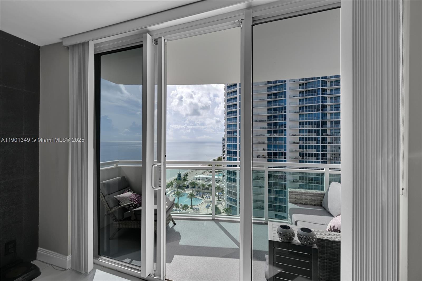 3001 S Ocean Dr #1513 Hollywood, FL 33019