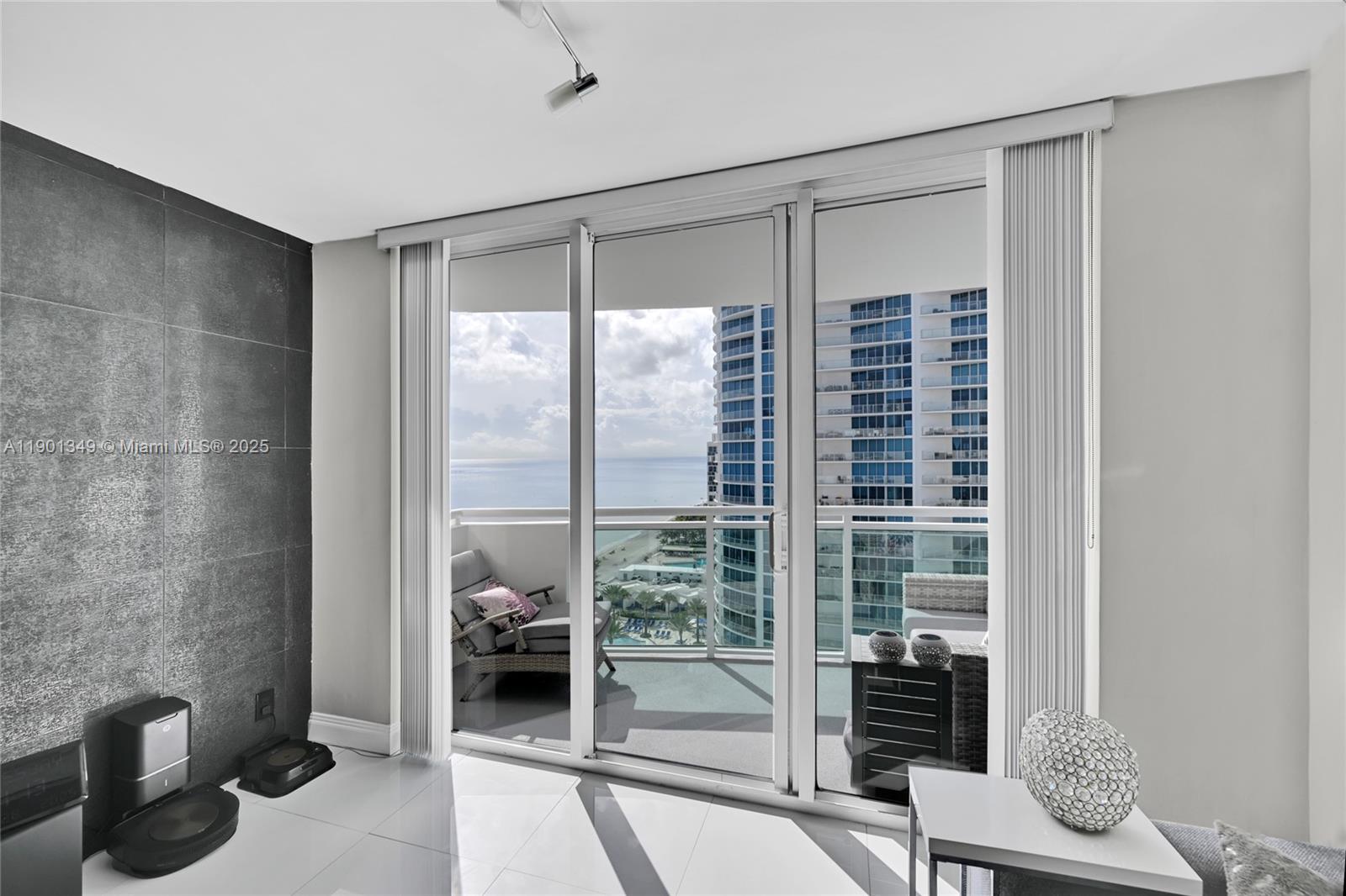 3001 S Ocean Dr #1513 Hollywood, FL 33019