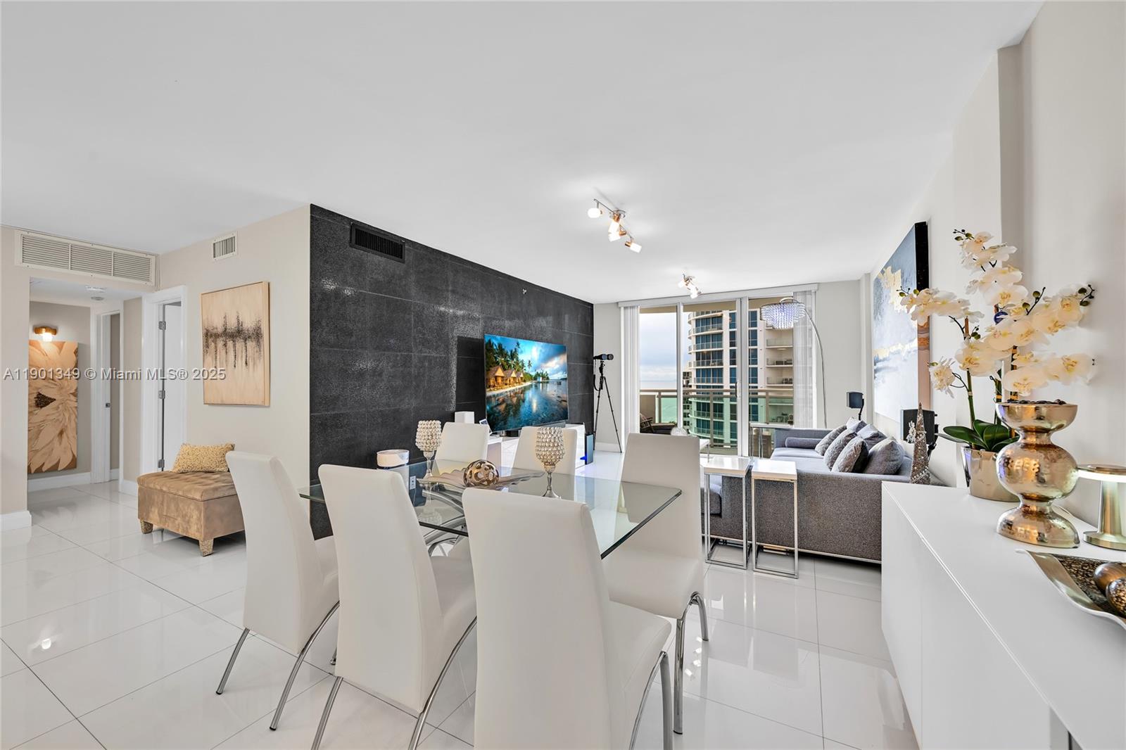 3001 S Ocean Dr #1513 Hollywood, FL 33019