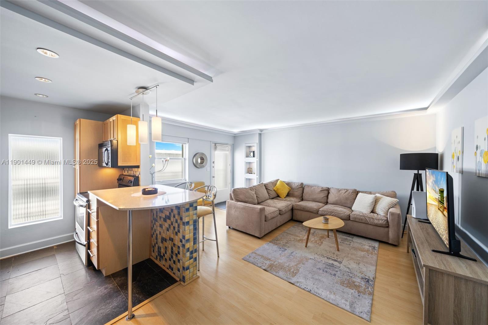 1545 Euclid Ave #6K