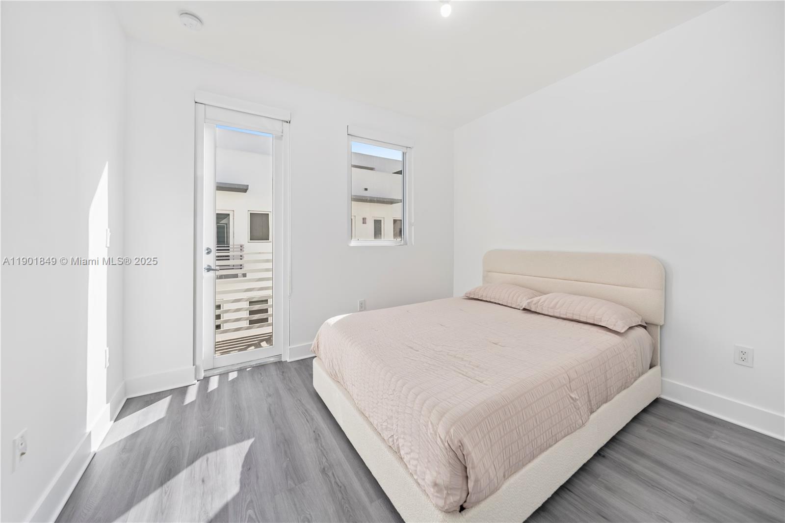 9153 NW 33rd St Doral, FL 33172