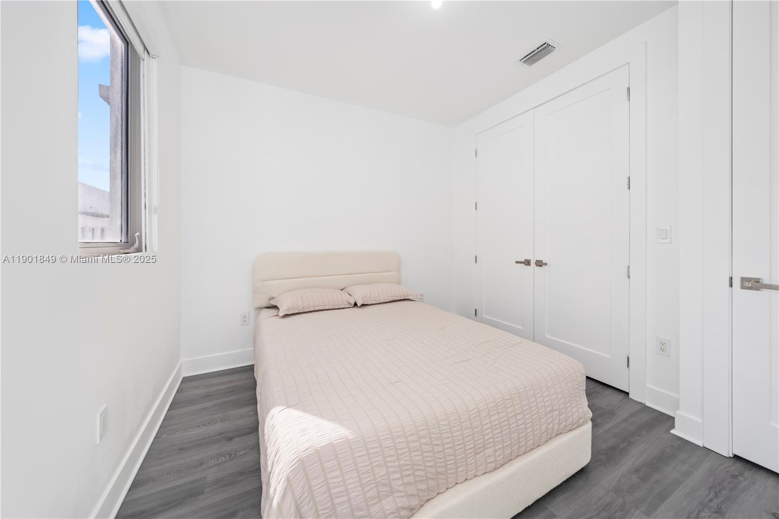 9153 NW 33rd St Doral, FL 33172