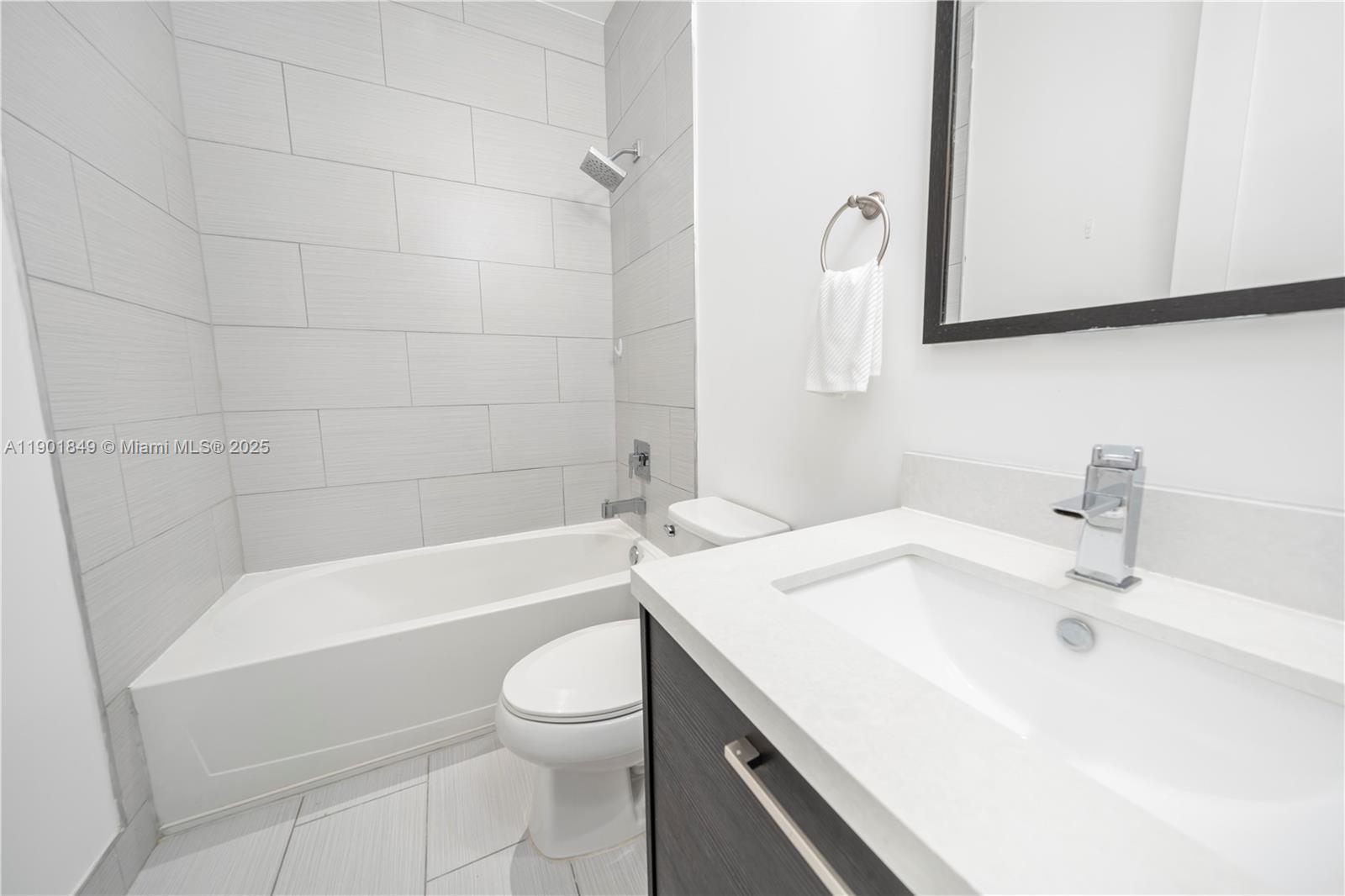 9153 NW 33rd St Doral, FL 33172