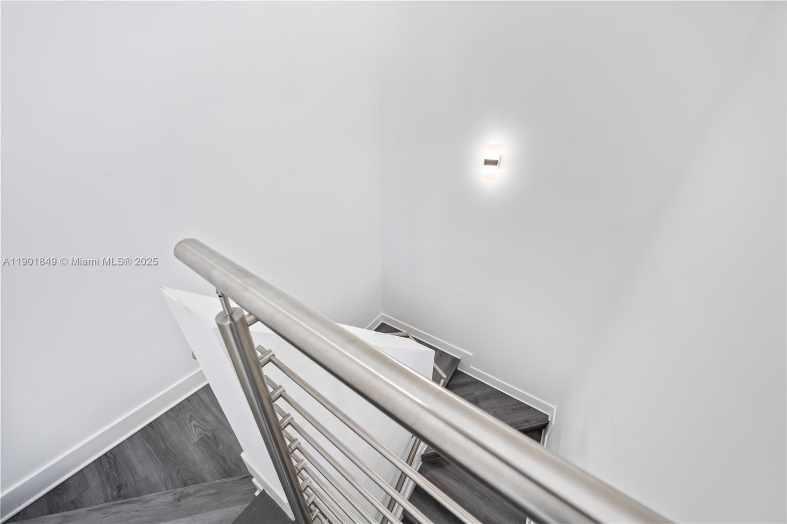 9153 NW 33rd St Doral, FL 33172