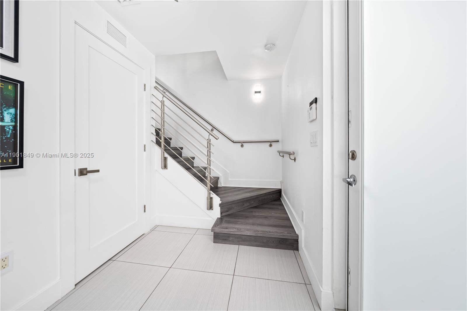 9153 NW 33rd St Doral, FL 33172